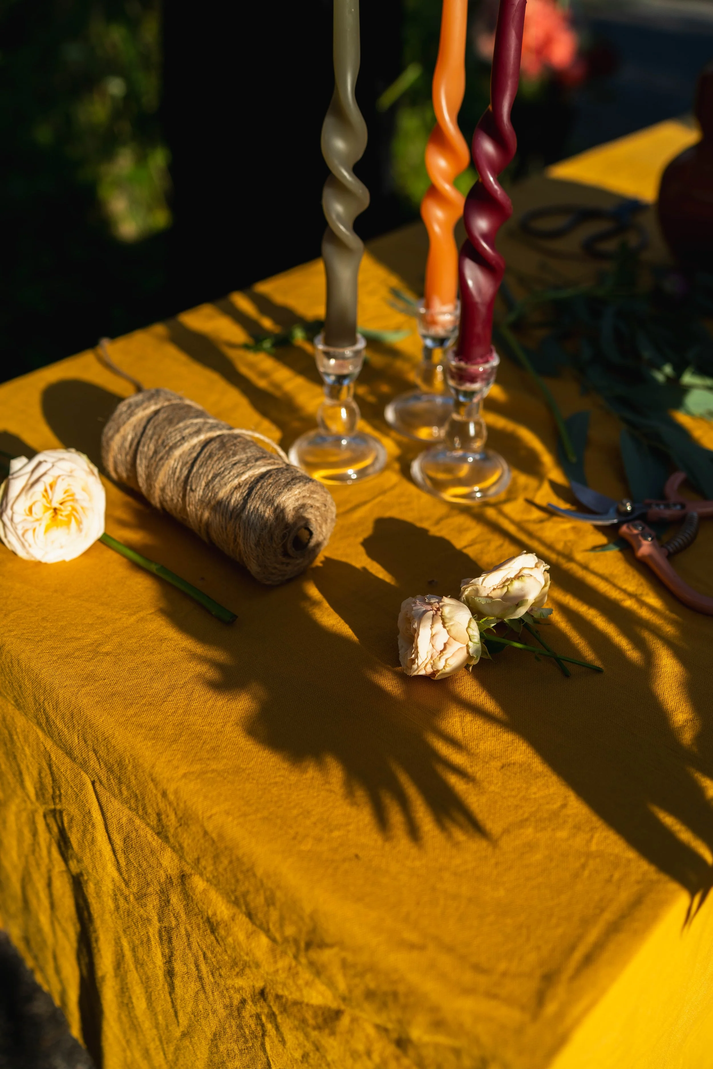 Table styling detail from a seasonal MK Floral Atelier workshop