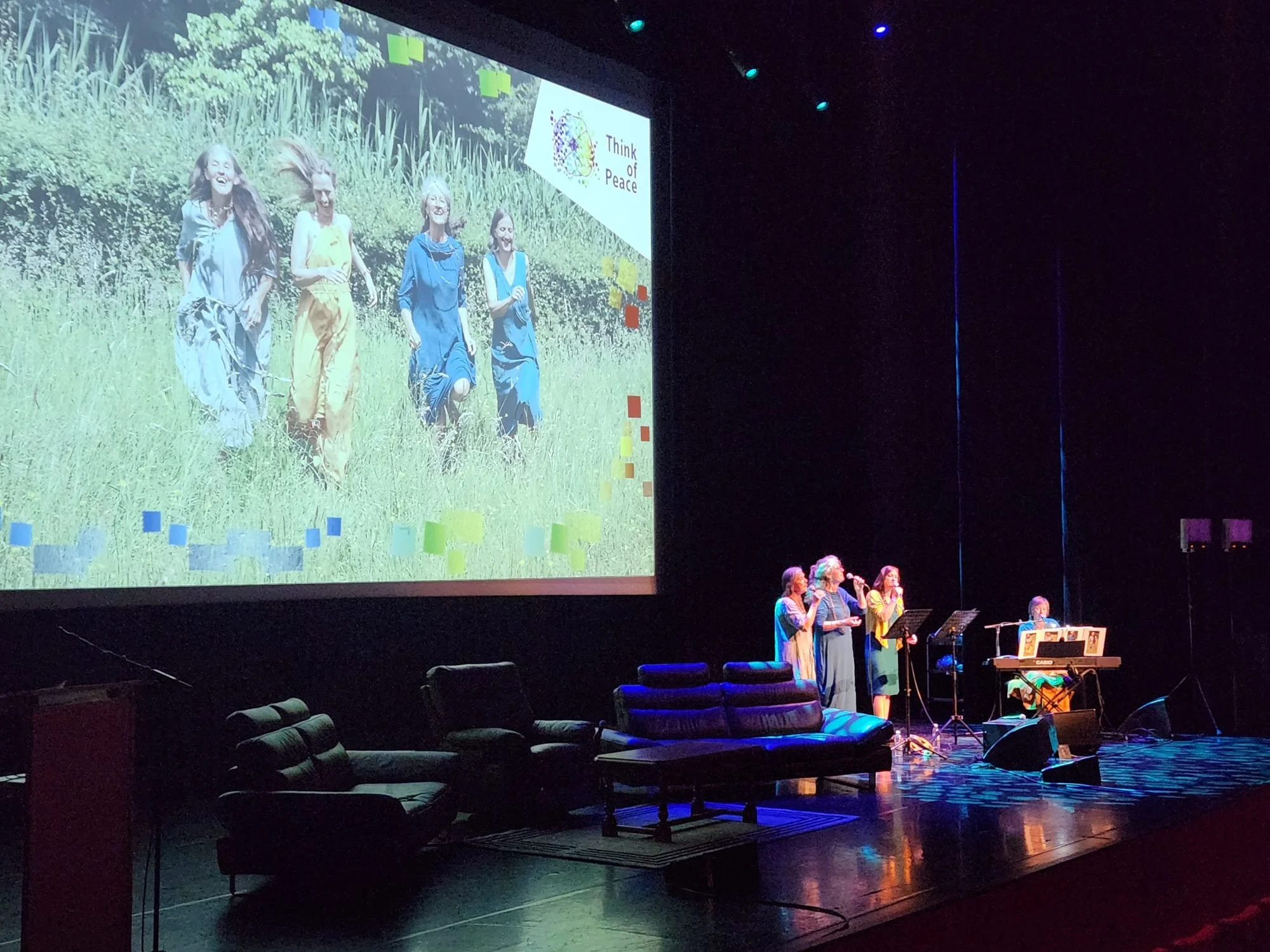 Act for peace - cc Het Perron