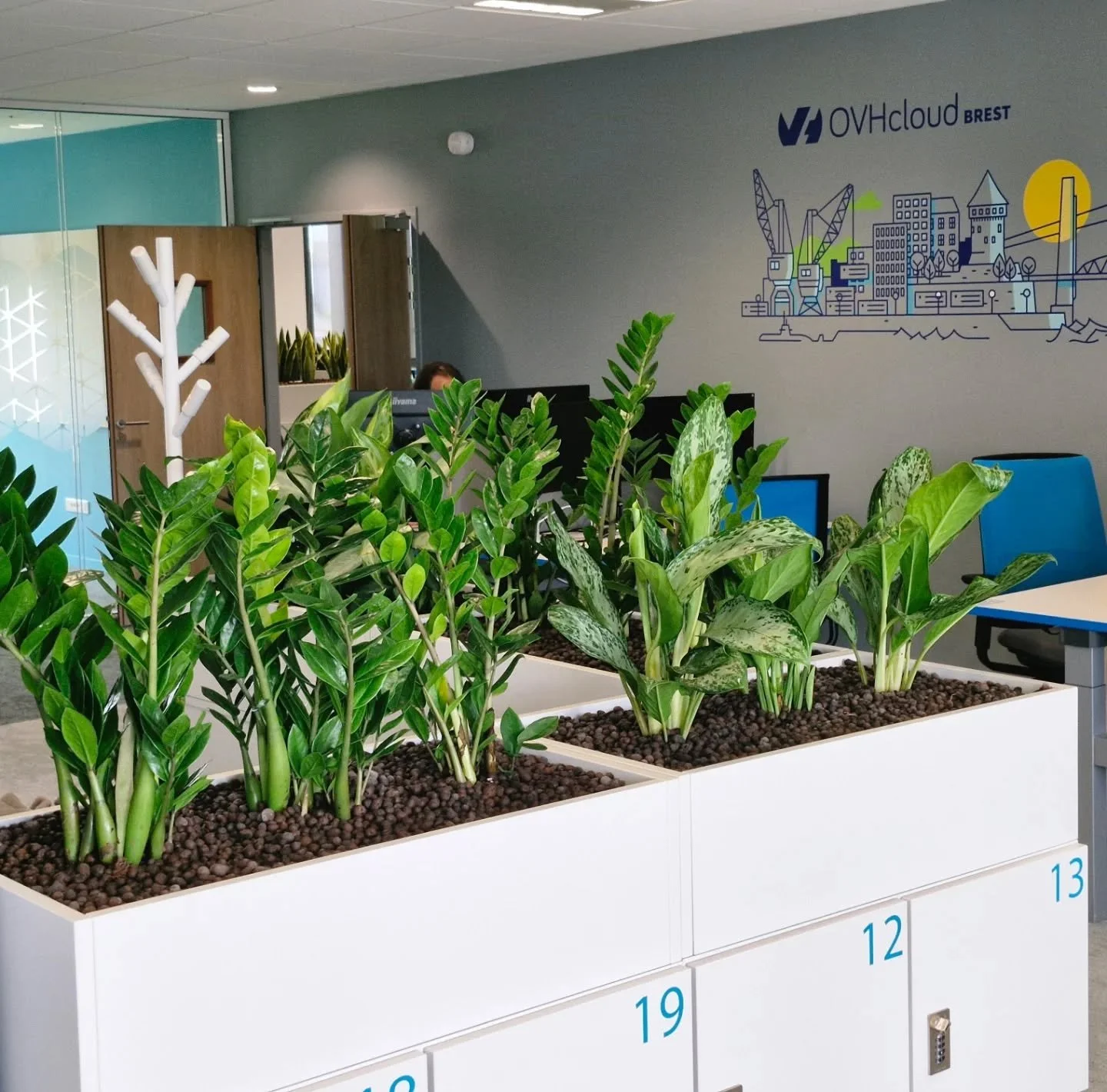 Nouvelle installation dans les bureaux de @ovhcloud_com Brest !