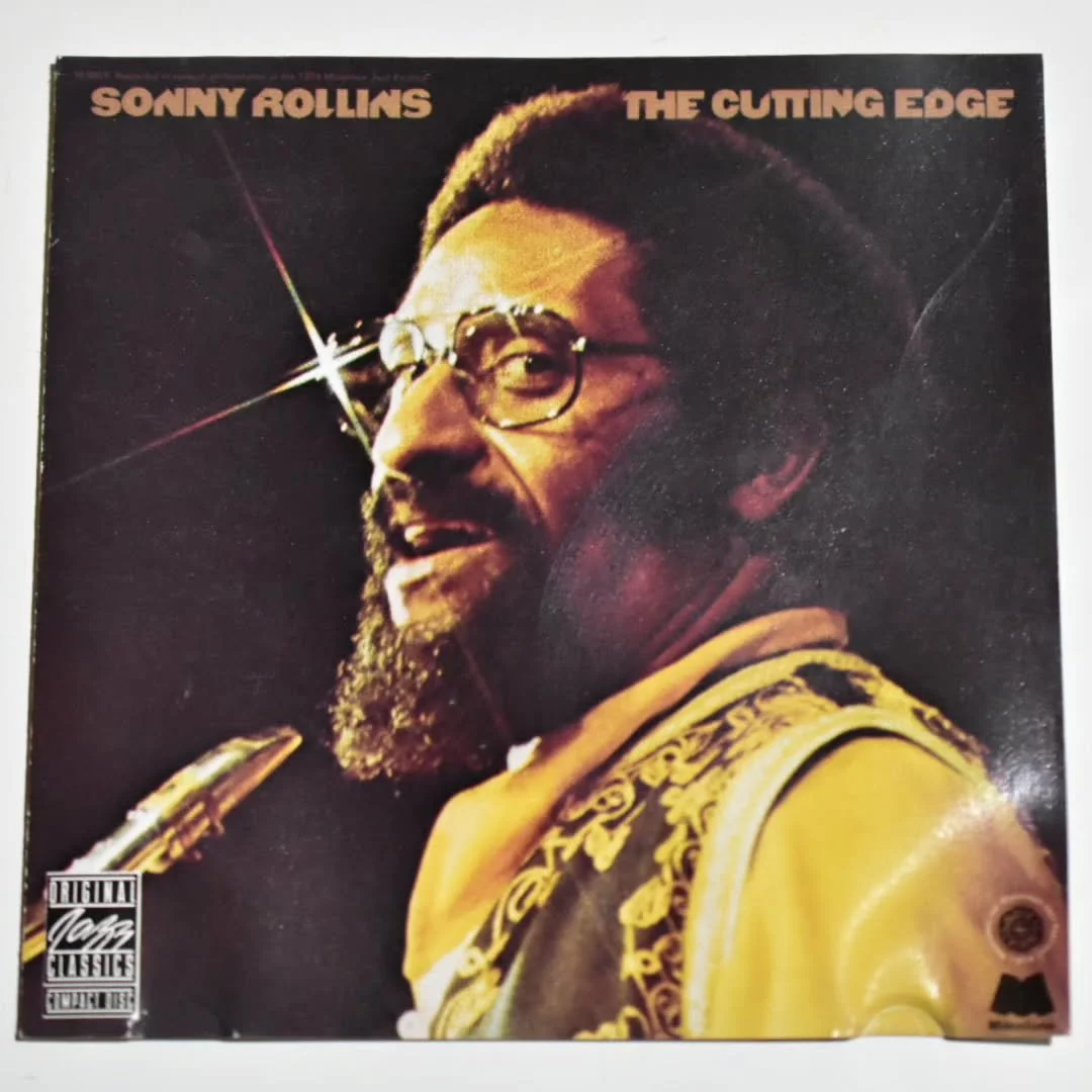 SonnyRollinsが亡くなったニュースが&hellip;
一番よく聞いてたアルバムを棚から探す、かなり奥のほうにあって驚いた。
また明日からたくさん聞こう。