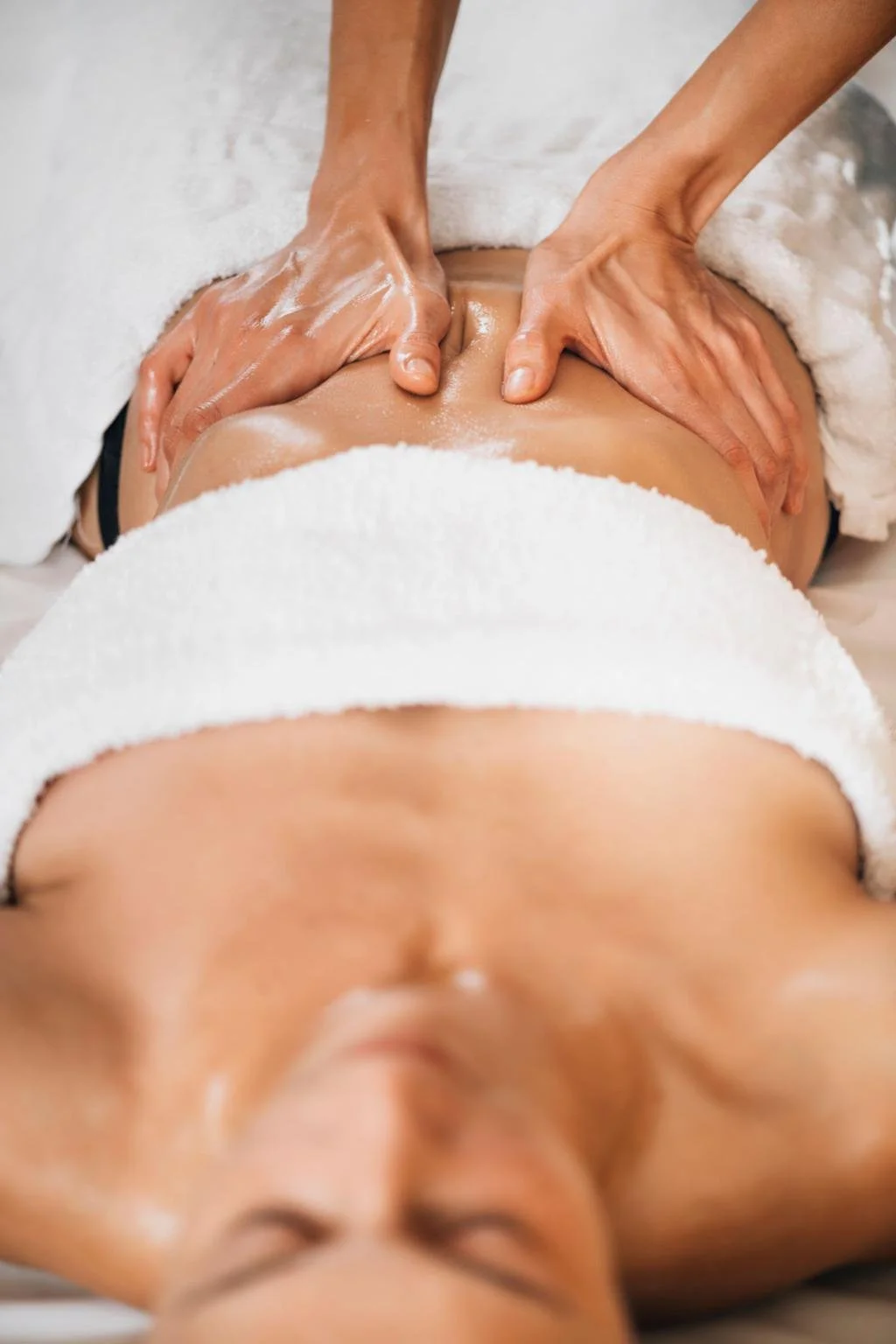 Abhyanga: Ayurvedic Oil Massage