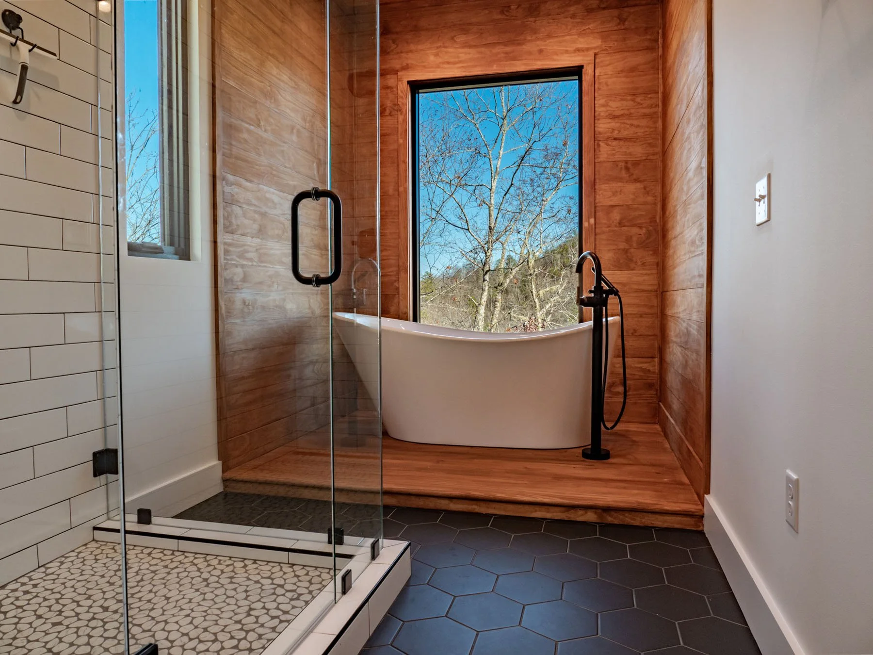 Mountain Bathroom with Views - Mountain Ridge Custom Builders