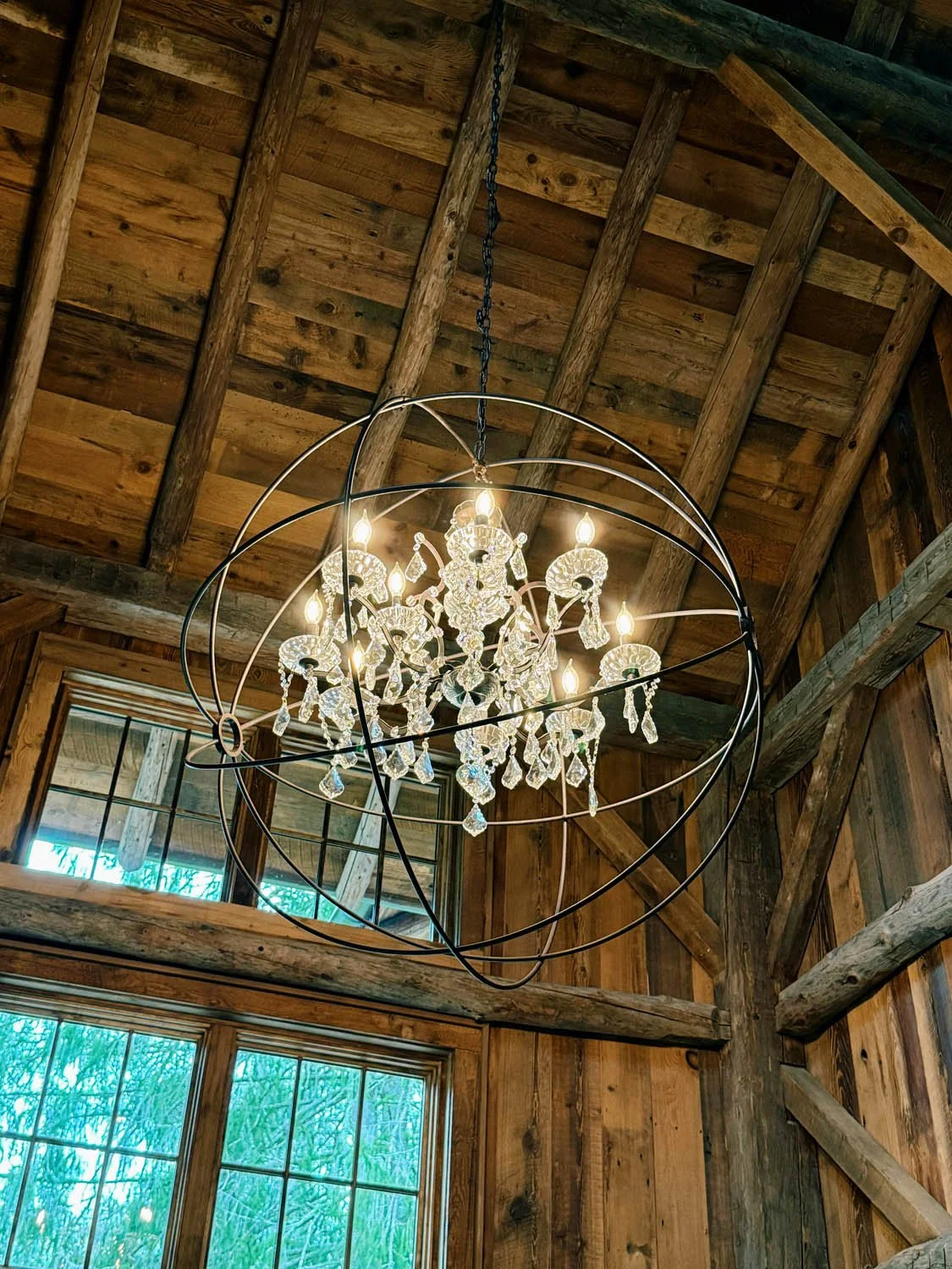 Chandelier - Mountain Ridge Custom Builders 