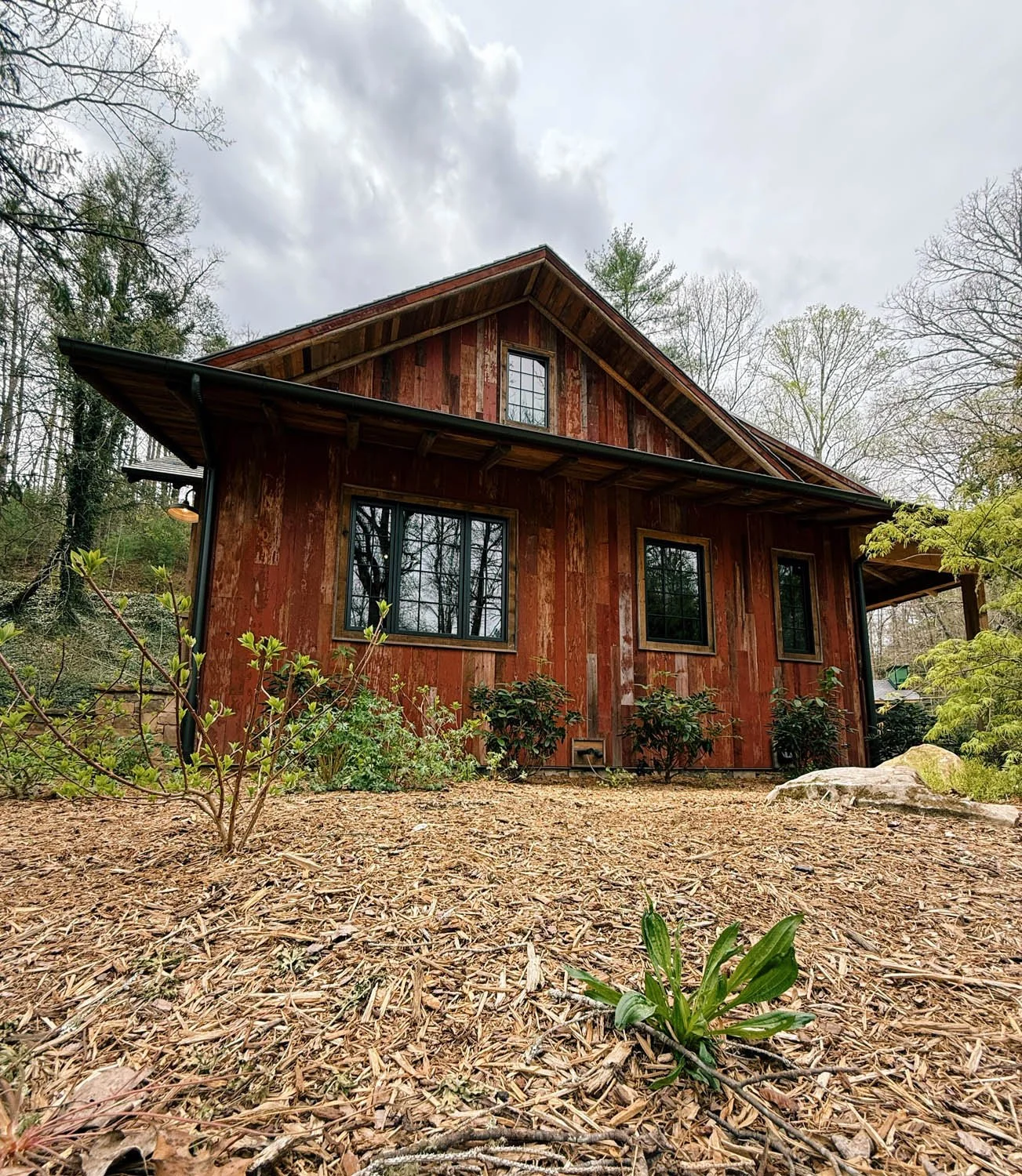 Modern Barn - Mountain Ridge Custom Builders