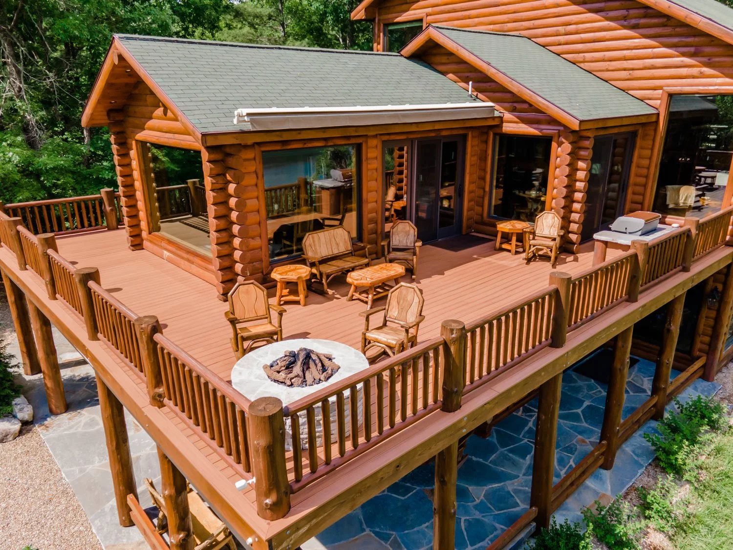 Mountain Cabin Deck Fireplace - Mountain Ridge Custom Builders