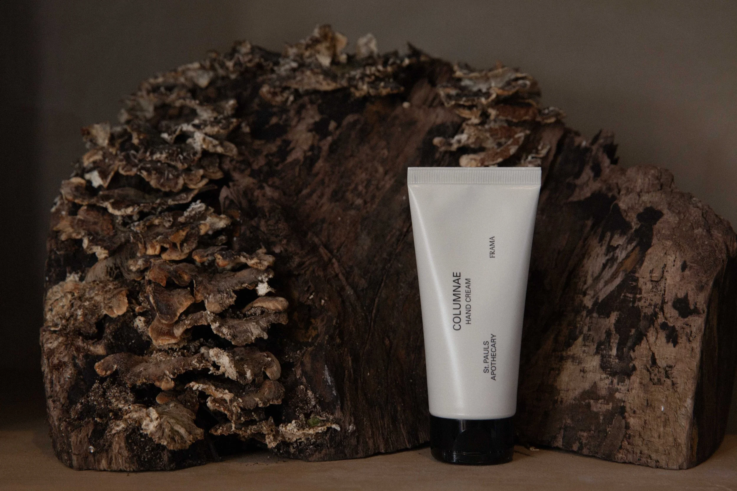 Still life photography from Columnae hand creme from Frama