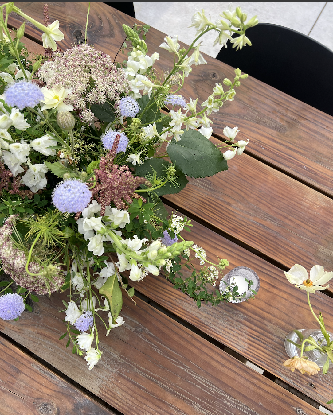 Jacksonville, Fl patio florals for intimate birthday dinner