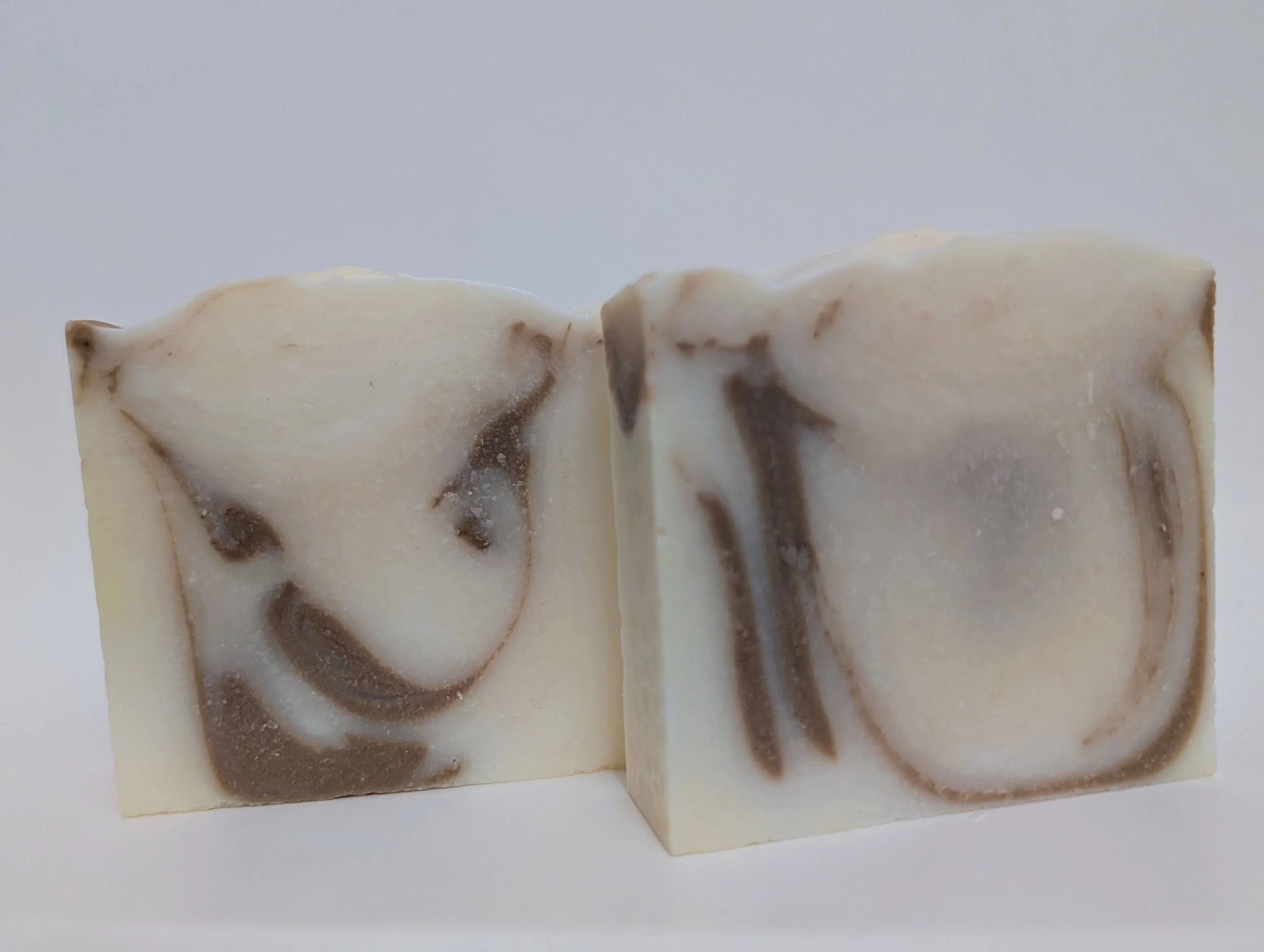 Earthy Woods bar soap w/ nurishing rhassoul clay