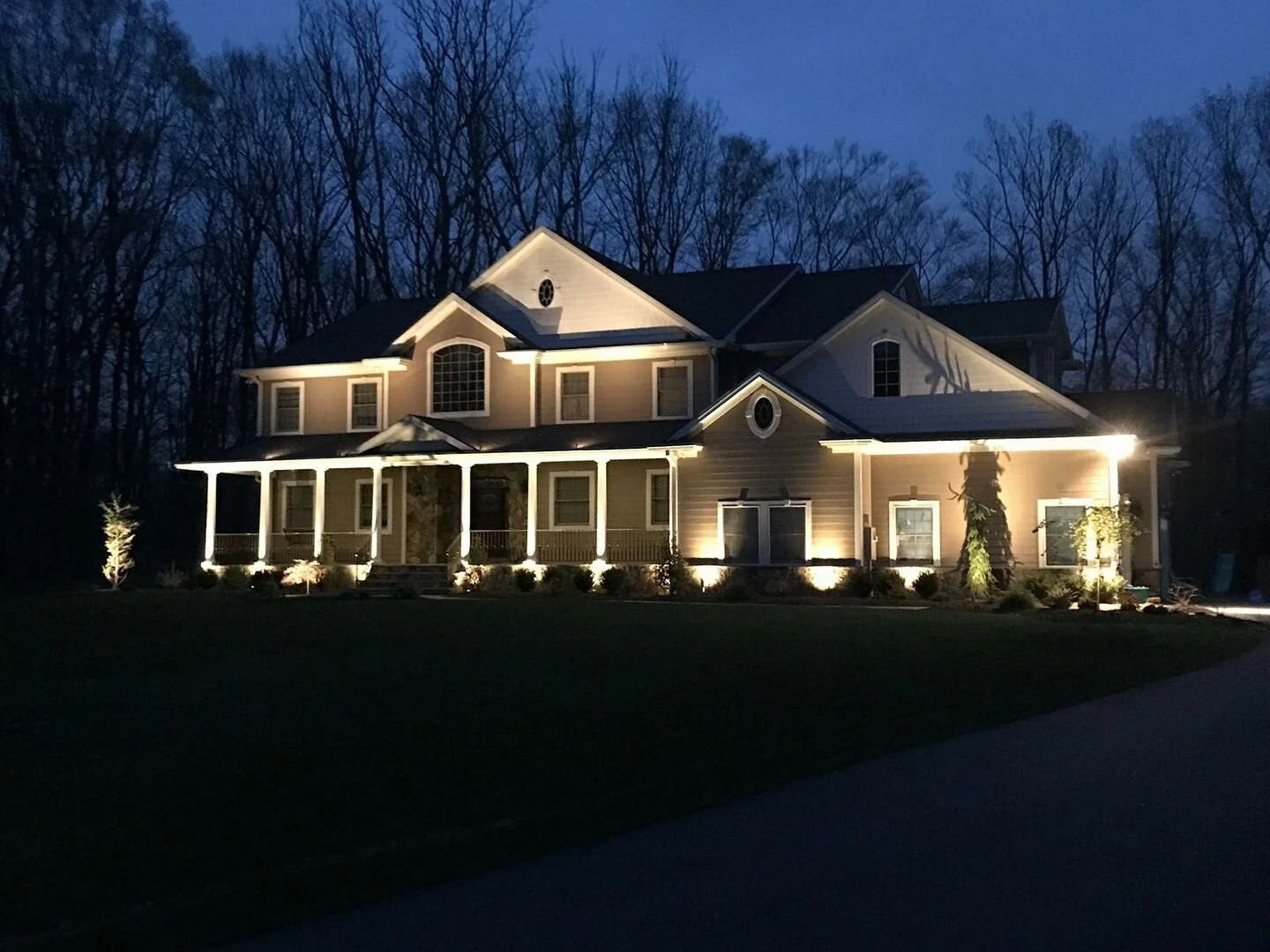 4 Stunning Outdoor Lighting Ideas to Brighten Your Kinnelon, NJ Property for Intimate Outdoor Dinner Parties
