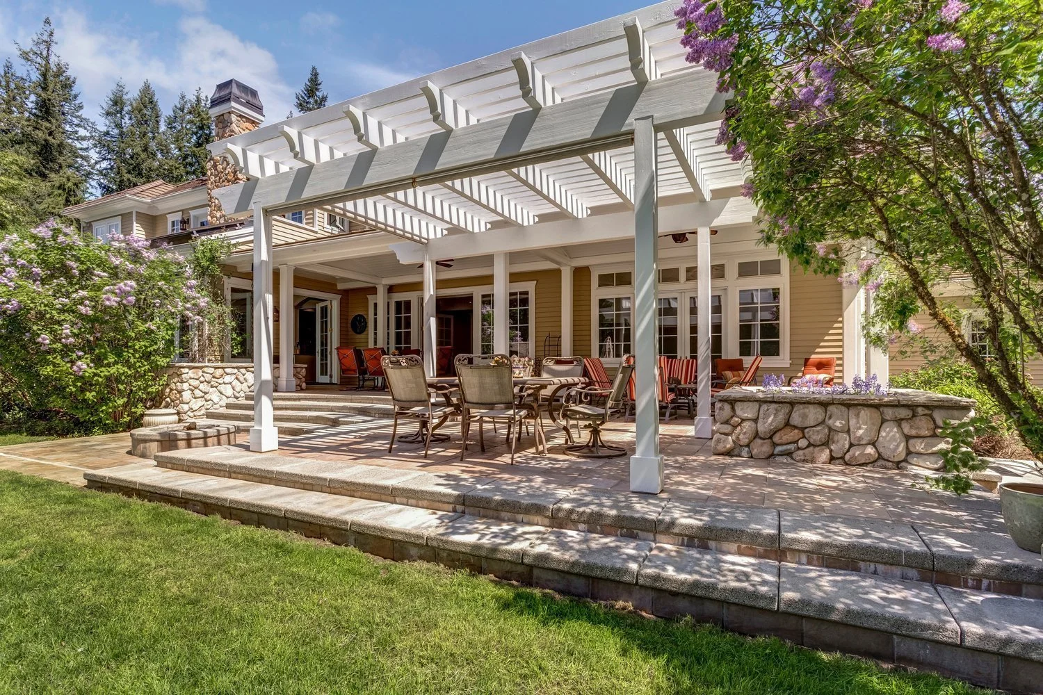 Elevate Your Backyard Aesthetic and Functionality With an Elegant Pergola in Millburn and Wayne, NJ