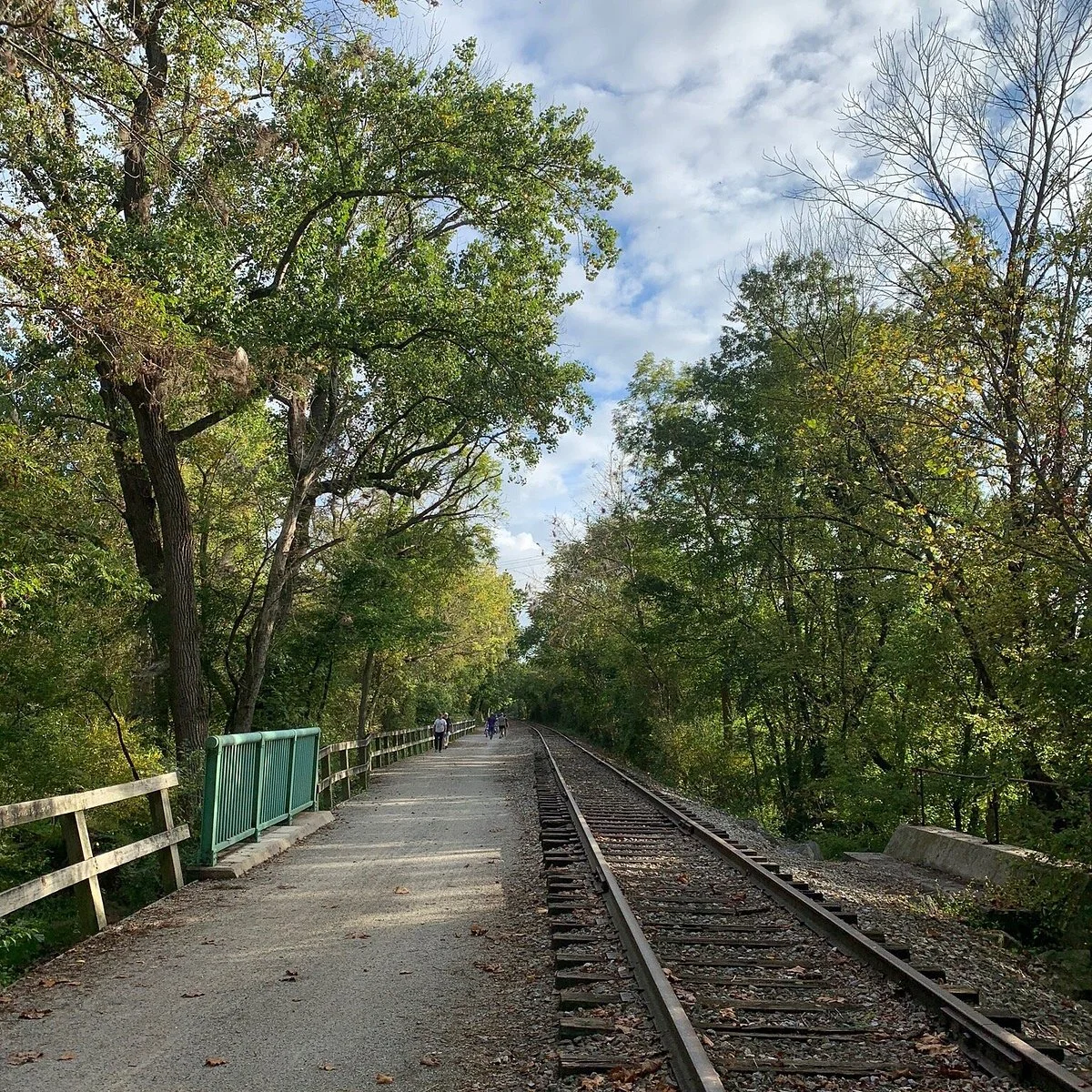 Take a walk or bike ride along the Heritage Rail Trail just minutes away. Easy access to outdoor recreation makes everyday living more enjoyable. 🚲 

 #HilliardTrails #ActiveLiving #ReserveAtMillRun #OutdoorOhio #ColumbusArea