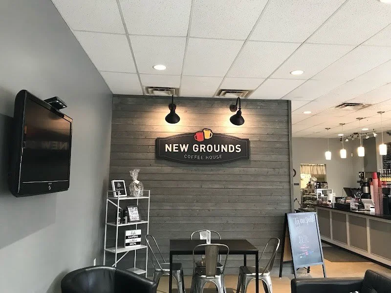 Sunday sips &amp; local love. ☕🤎

This week&rsquo;s local business spotlight goes to New Grounds Coffee House in Hilliard! Because finding your next home also means discovering the local spots that make a community feel like yours. 🏡✨

Grab your fa
