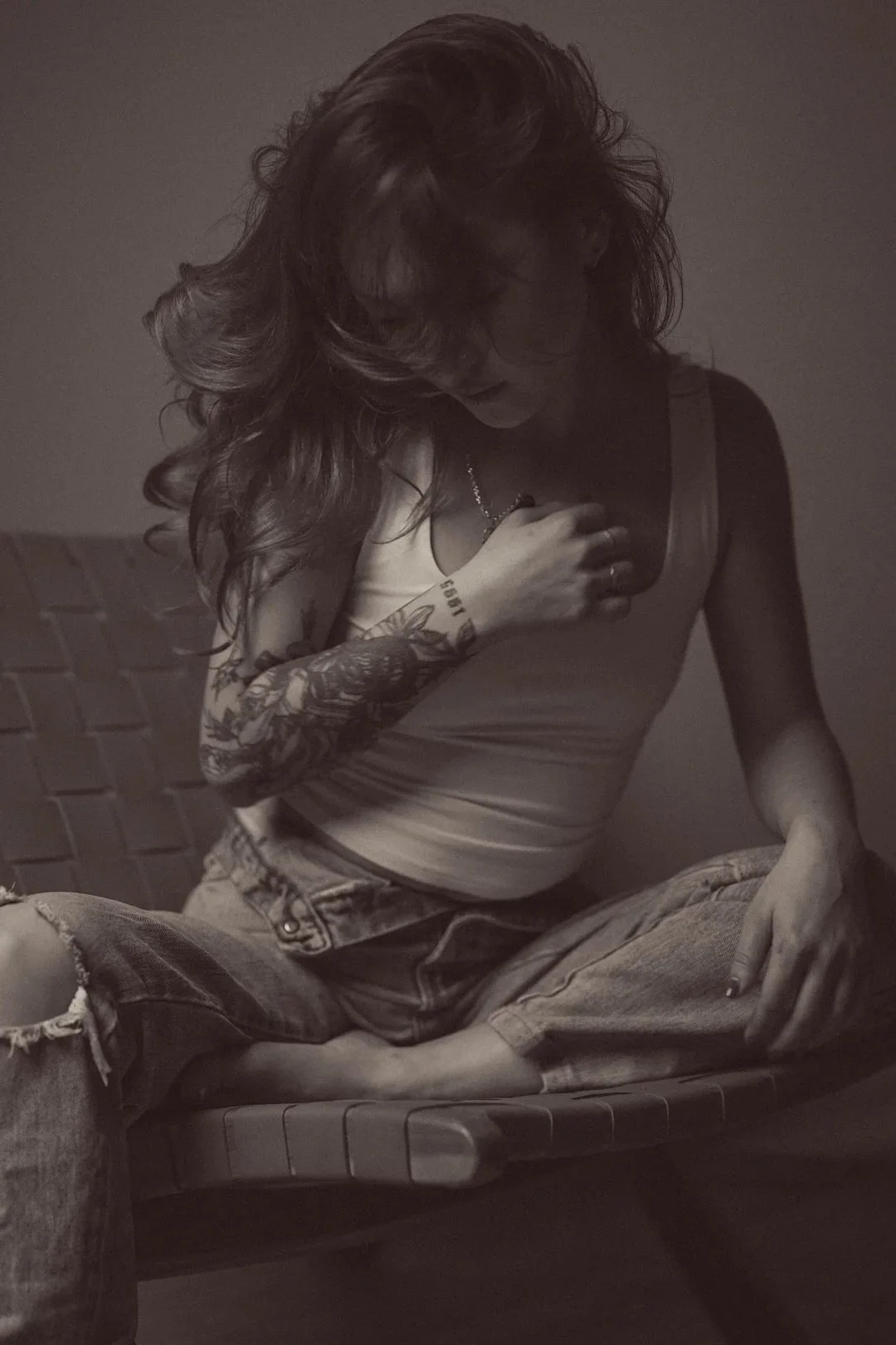 Model Enk, dramatic photography, led lighting