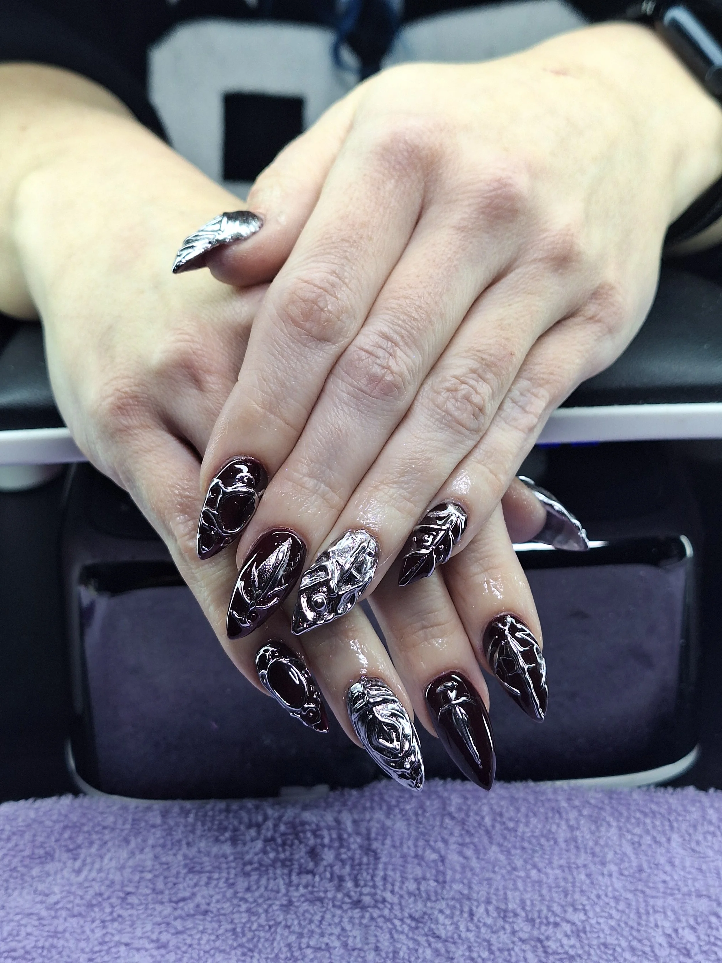 metal knight chrome.nailphoto.jpg