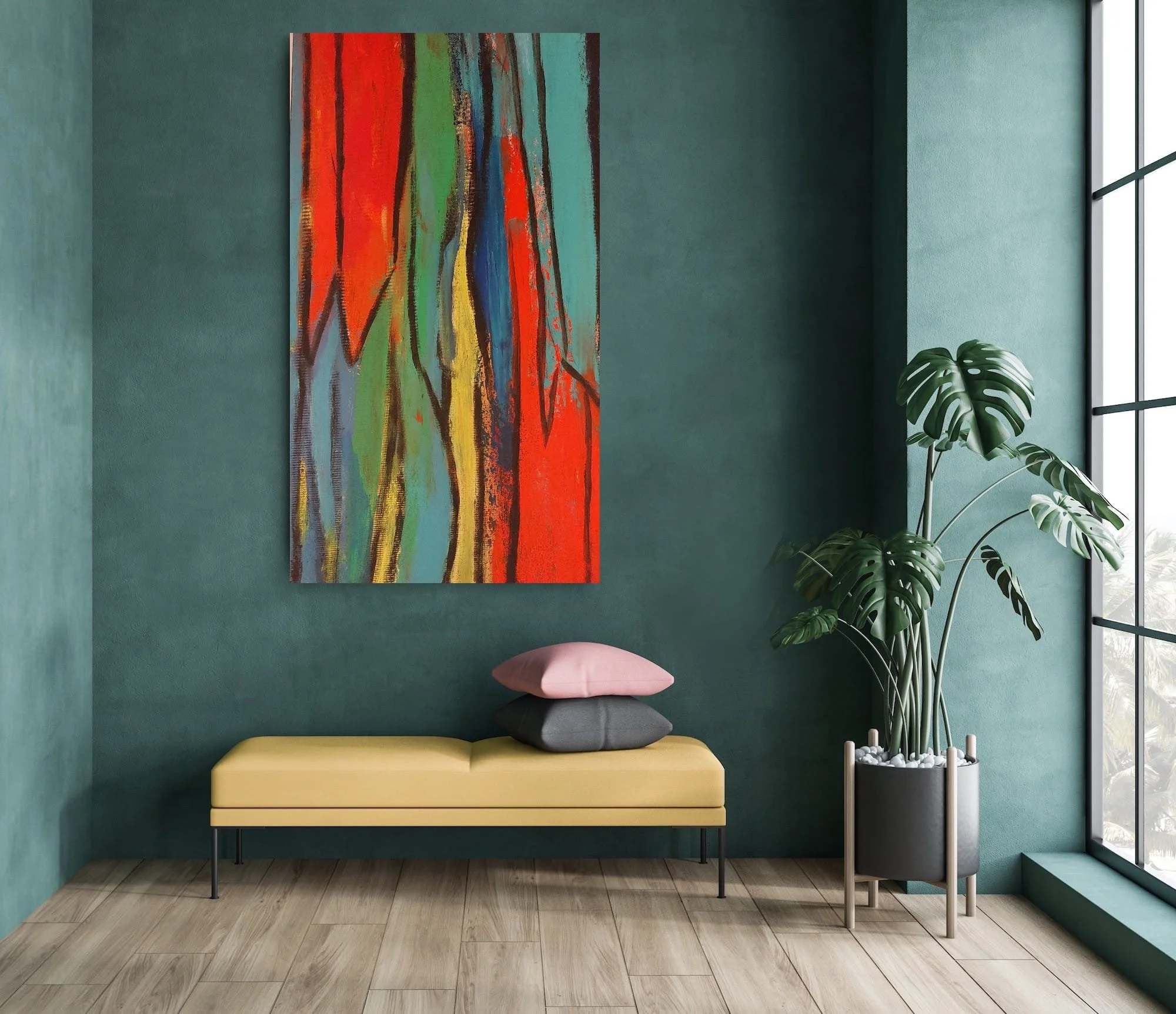 Ein minimalistischer Raum mit dunkelgrüner Wand, buntem abstraktem Gemälde, einer gelben Bank mit zwei Kissen, einer großen Monstera-Pflanze in einem schwarzen Topf und einem großen Fenster auf der rechten Seite.