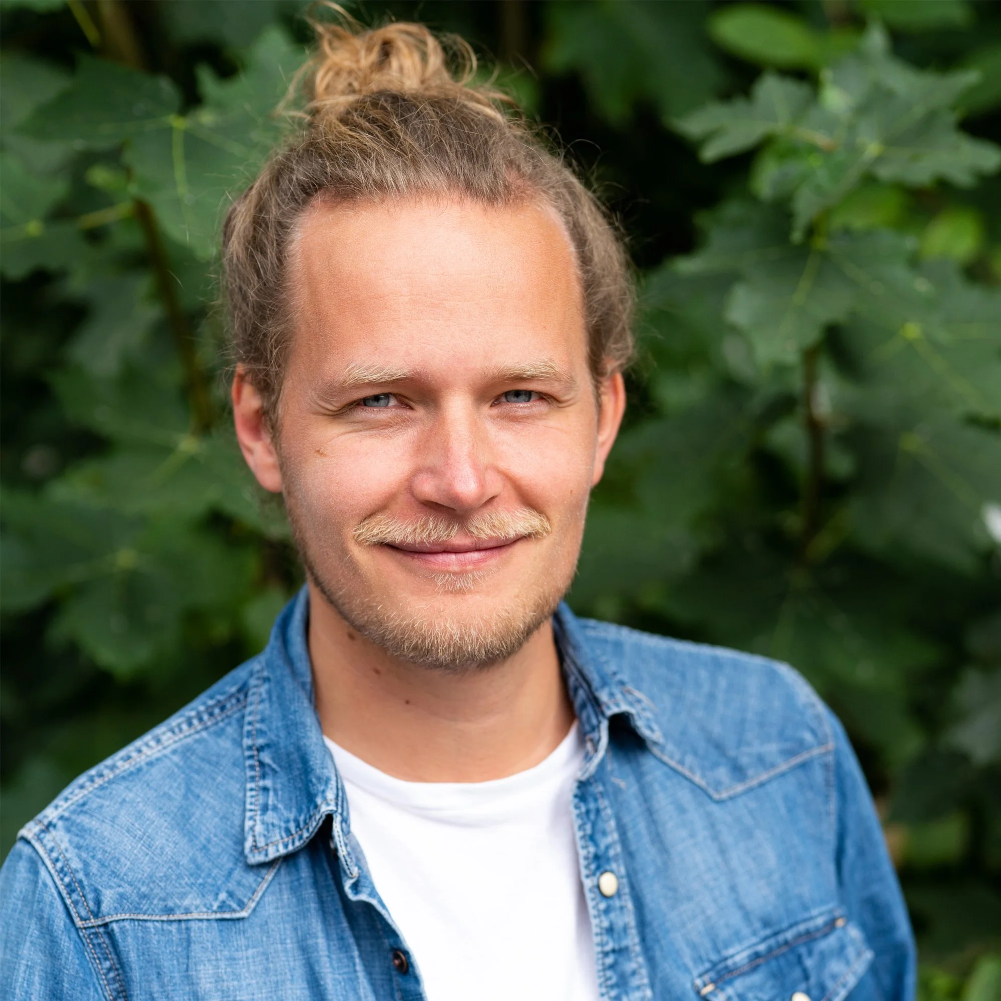 Jakob Timm | Grafikdesigner & Illustrator | Bild (c) Tina Eppe