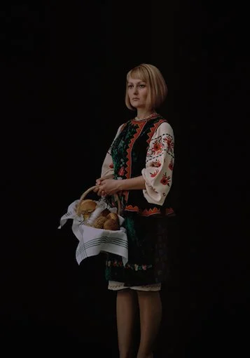 Eduard Zent Moderne|Tradition, Alina, 2014  Hahnemühle Fine Art Print 70 x 100 cm Aufl.: 5 Ex.