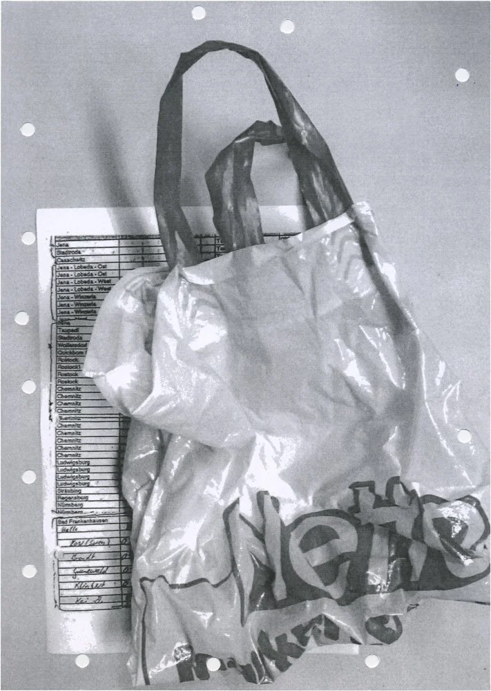 Katharina Kohl, Netto, 2018 Auflage 10 Laserdruck mit Ausstanzungen 27,5 x 19,5 cm