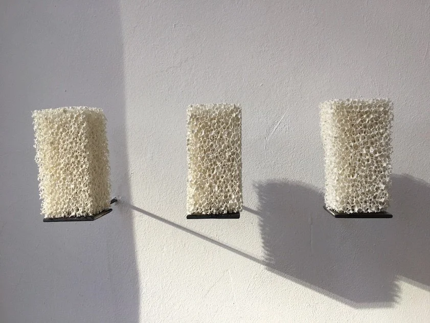 Sylvia Henze, ZEIT | EN, Edition, 2001  Porzellan  4,5 x 4,5 x 8,5 cm