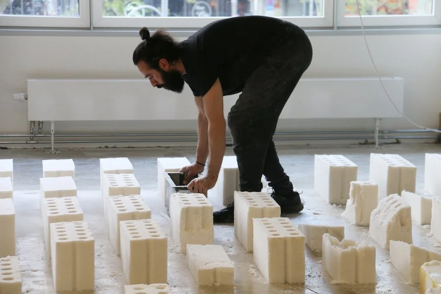 Fadi al-Hamwi  Sugar Forever, 2019  Performance & Installation, Zucker