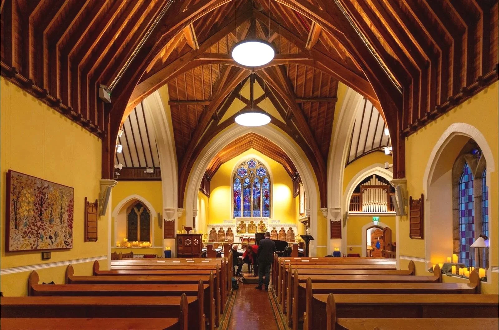 Church+interior+lit+at+night.jpg
