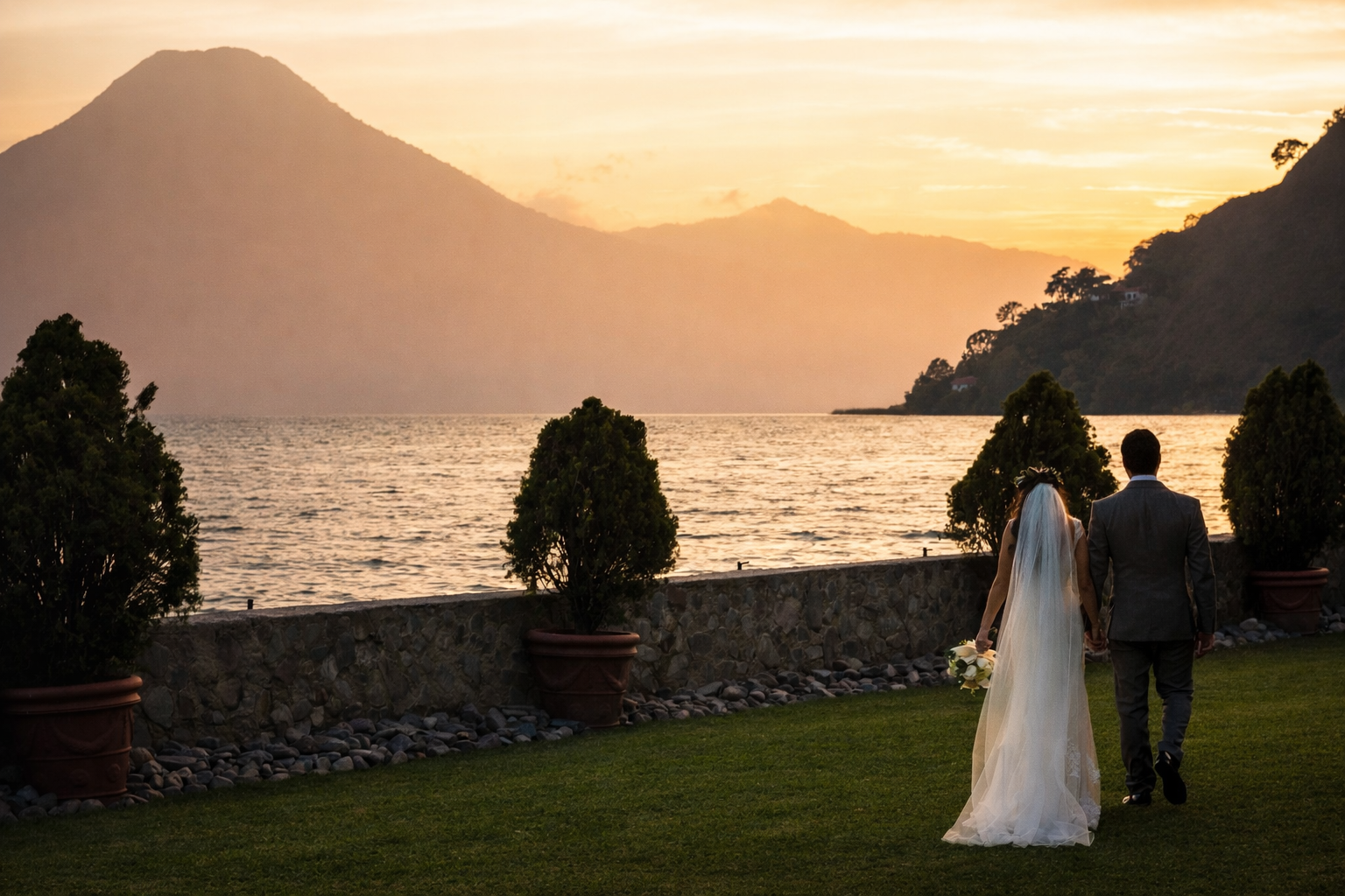 Andrea&Juanish_GNZPHOTO-404.png