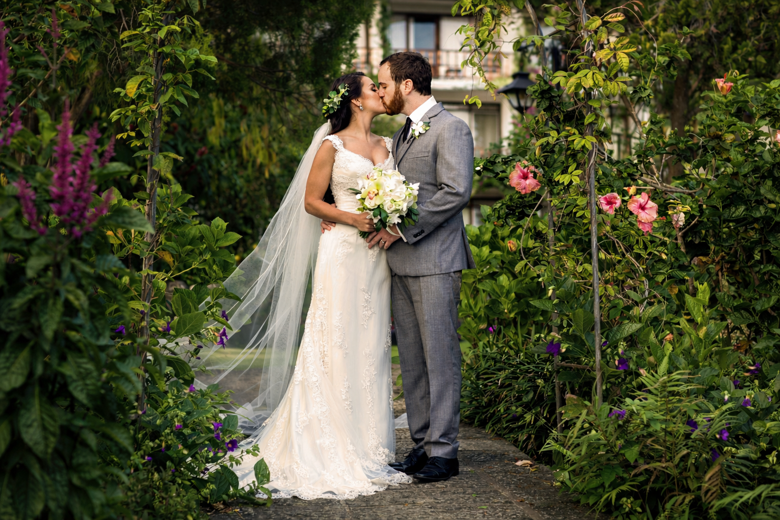 6Andrea&Juanish_GNZPHOTO-380.png