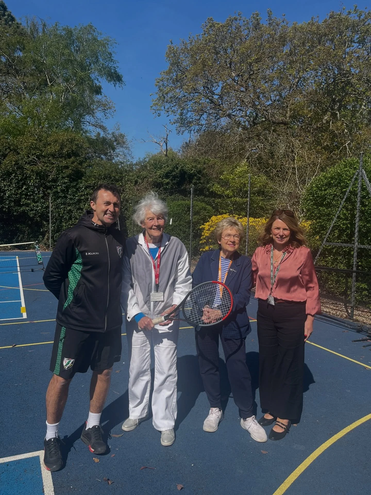 We were delighted to welcome Shirley Critchley to Yarrells today. Shirley is a former World No. 4 veteran tennis player and a proud former pupil. Fondly reminiscing about her time here, Shirley shared treasured memories and offered a wonderful glimps