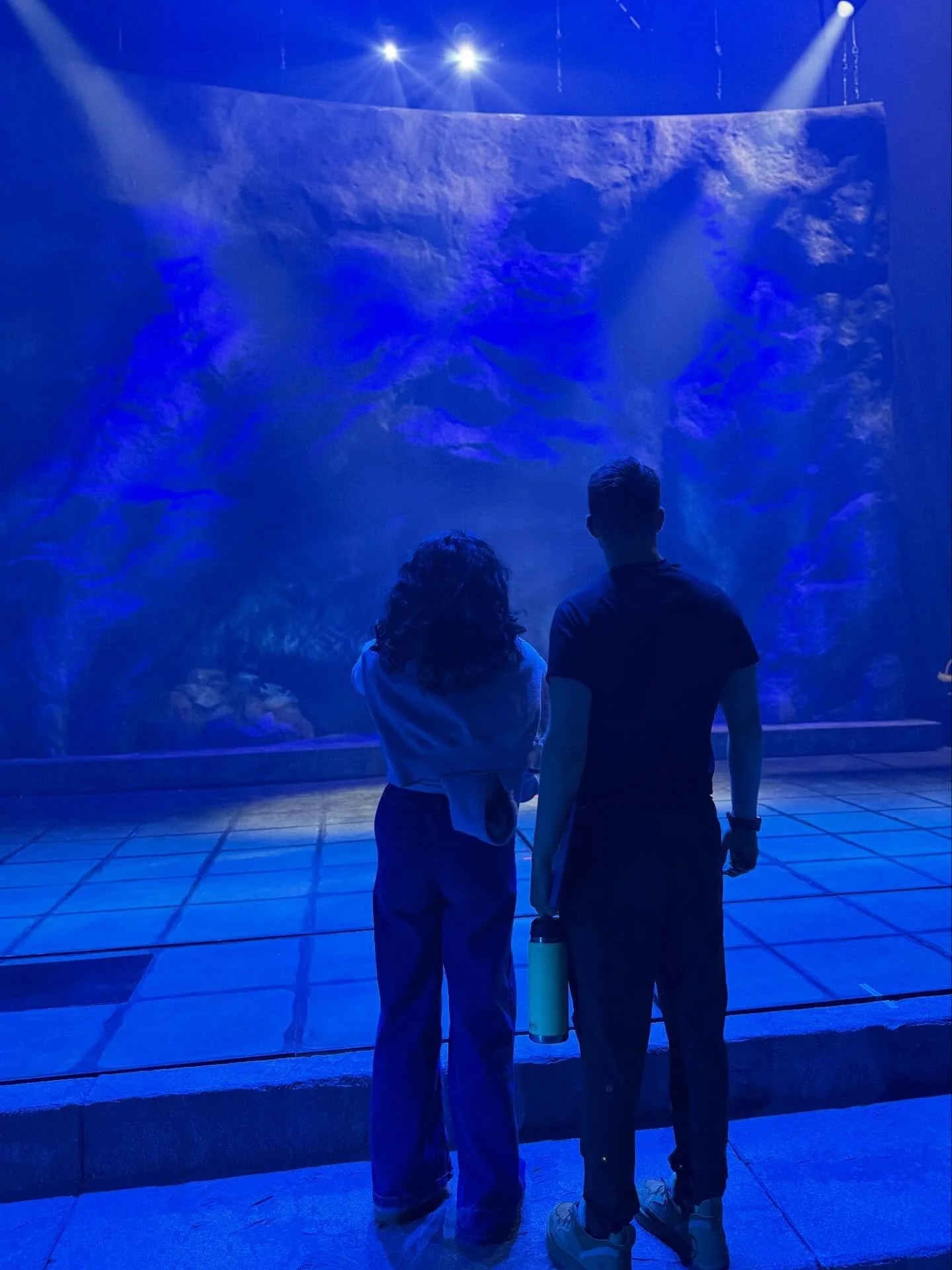 Standing there, quietly in awe.

Previews in Chicago starting February 12th, get your tickets now!
#actor #bernadettethemusical #actorontour