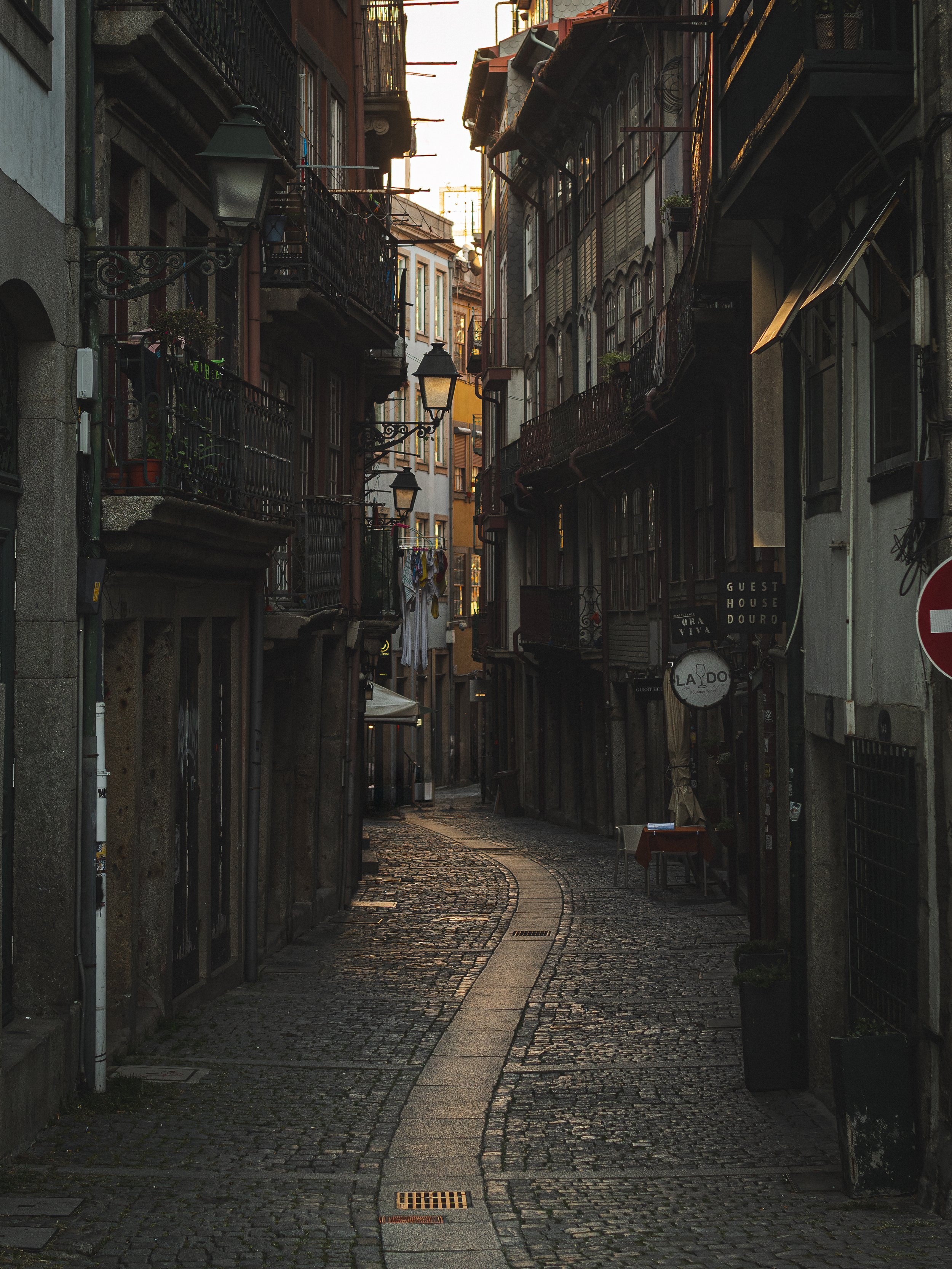 Porto Alley.jpg