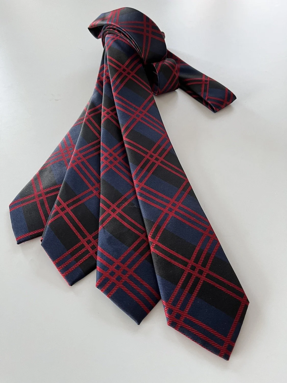 Lindman New York custom made logo tie for the Germantown Academy