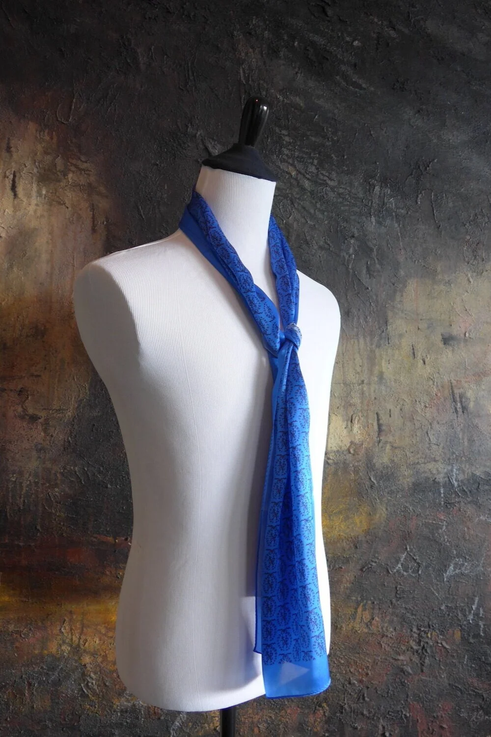 lindman-new-york-custom-made-scarf-24kt..jpg