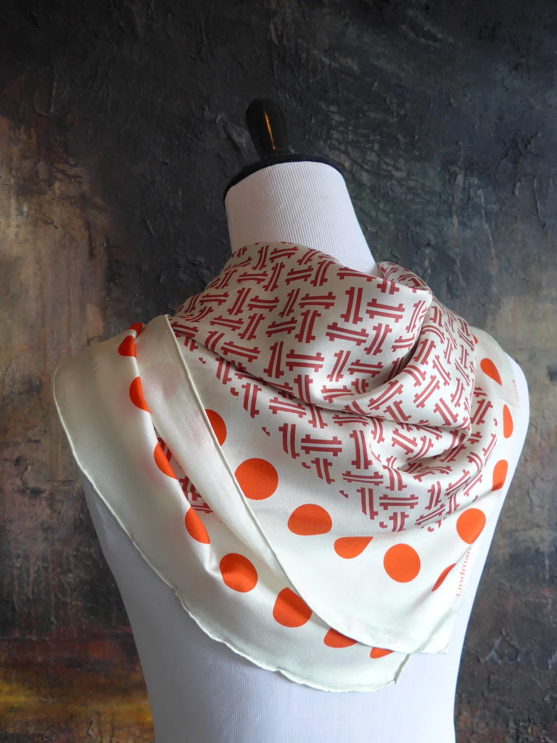 lindman-new-york-custom-made-scarf-olana.jpeg
