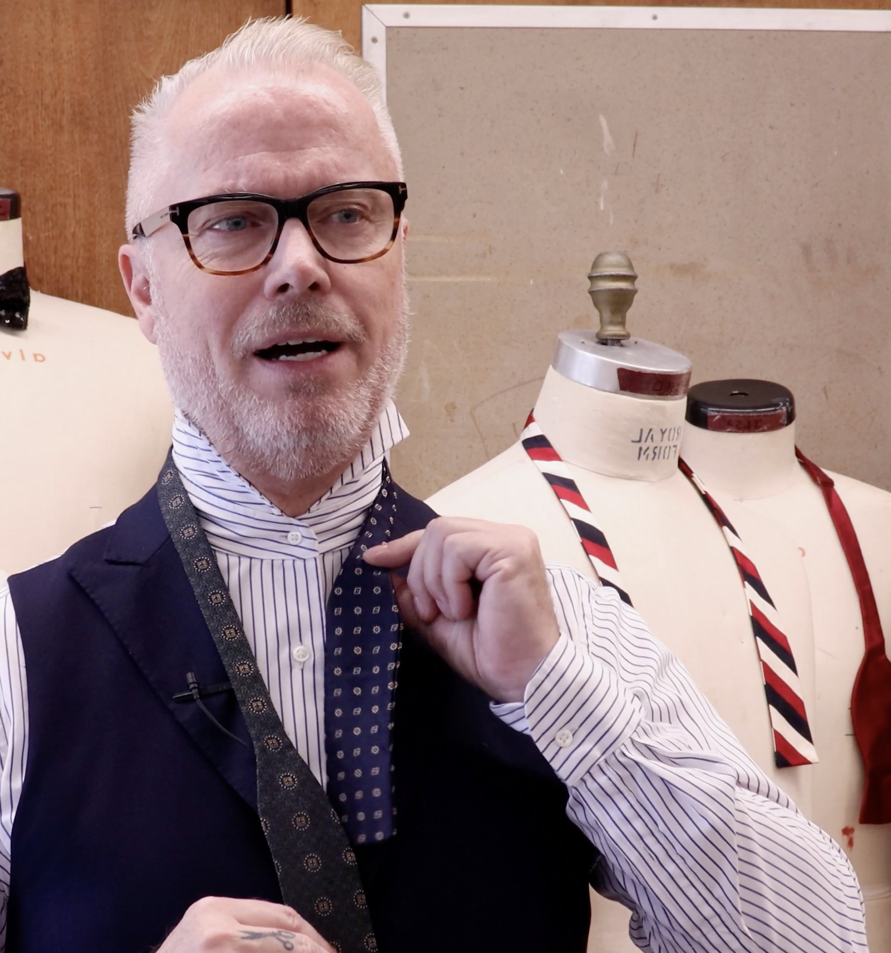 How to Tie a Bow Tie 