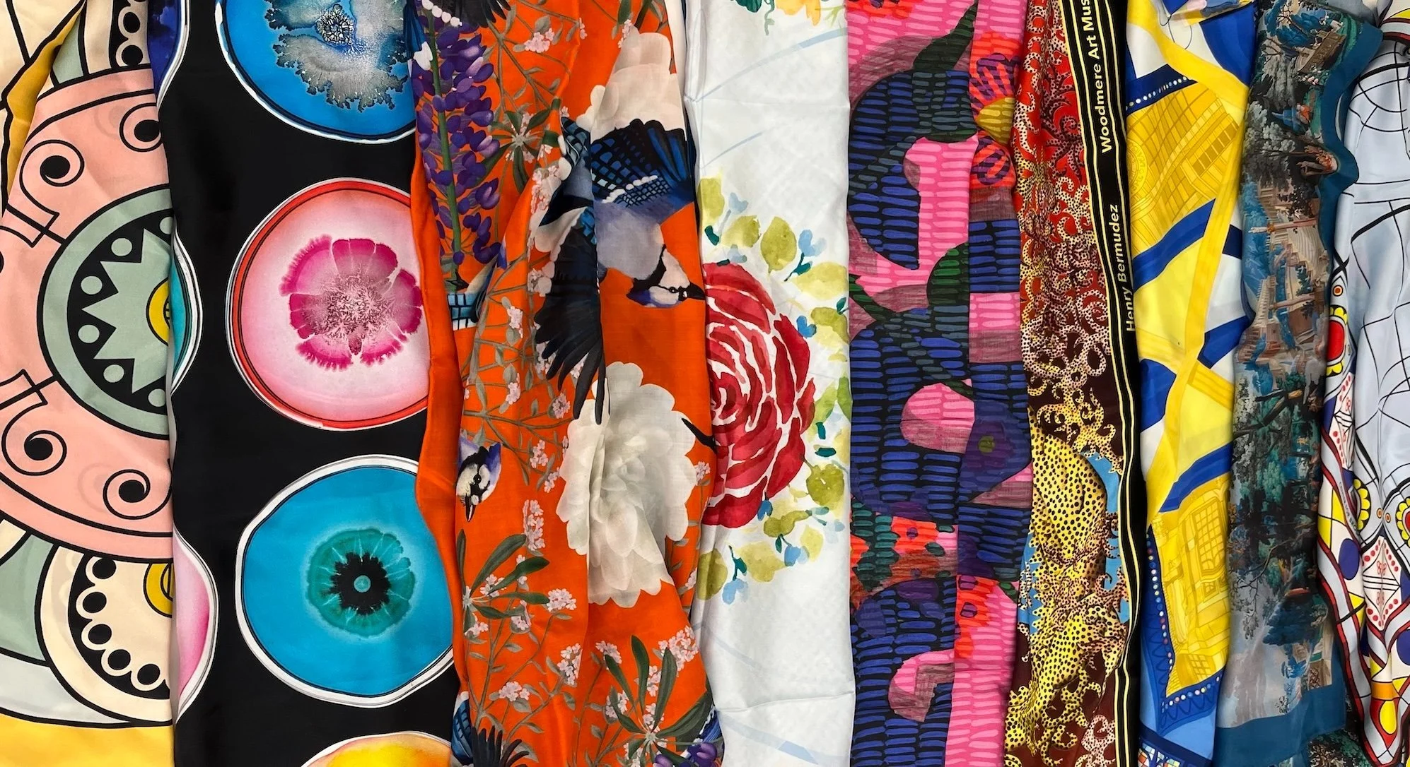 Scarves: Do you print on one side or on both?  This post explores the possibilities