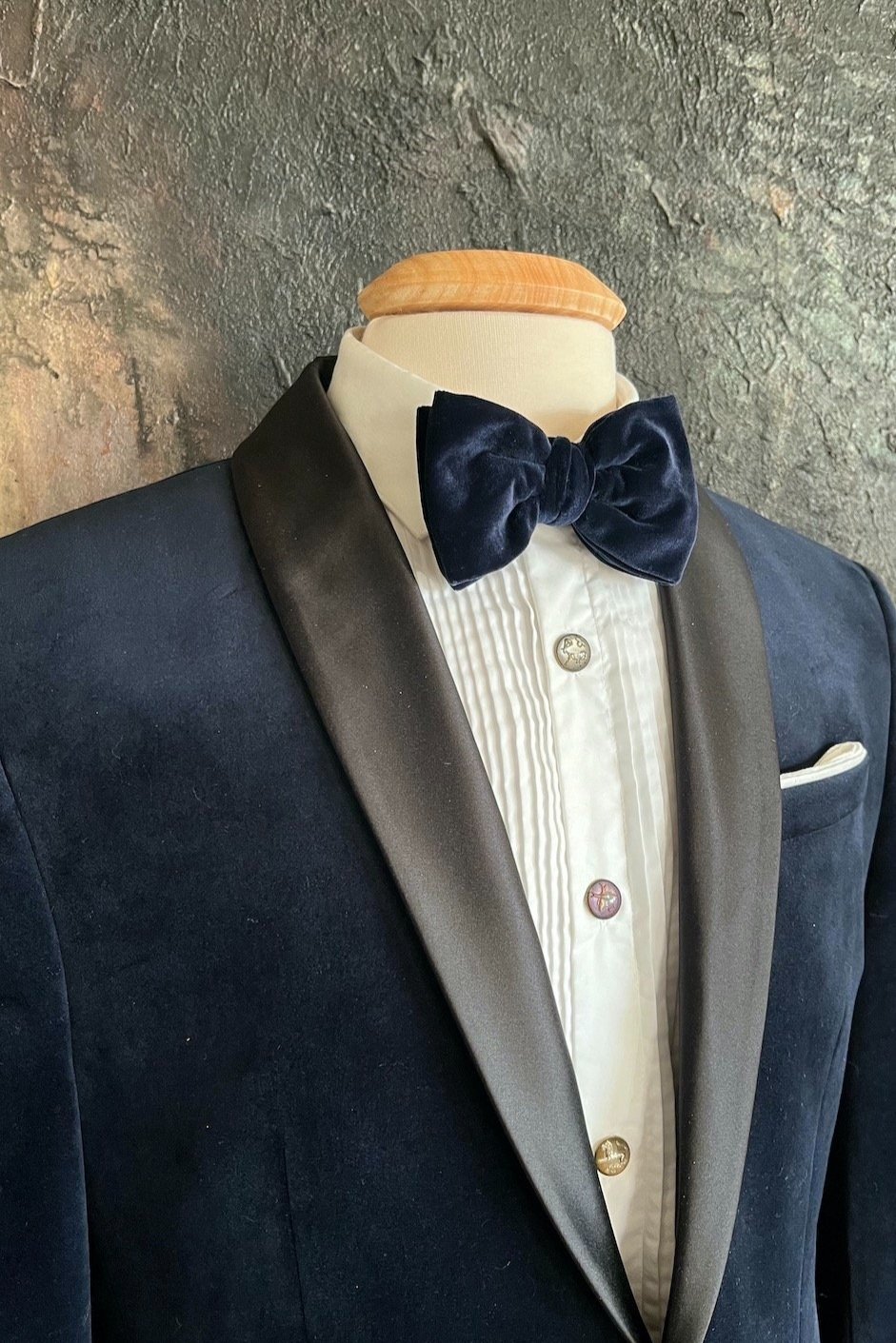Navy blue Velvet, Classic butterfly, bow tie, pre-tied