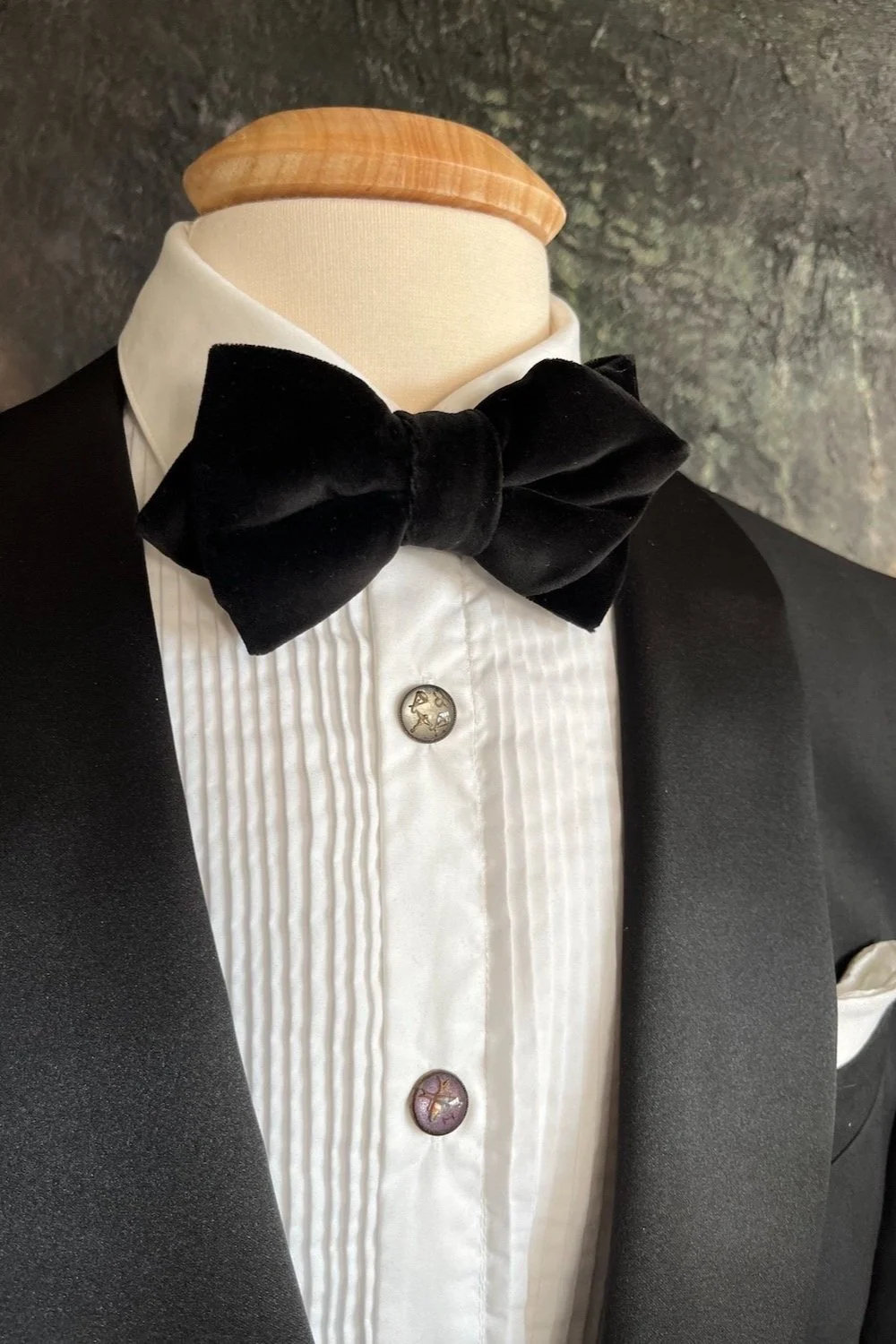 Classic Black, Velvet, Diamond Bow Tie, pre-tied.