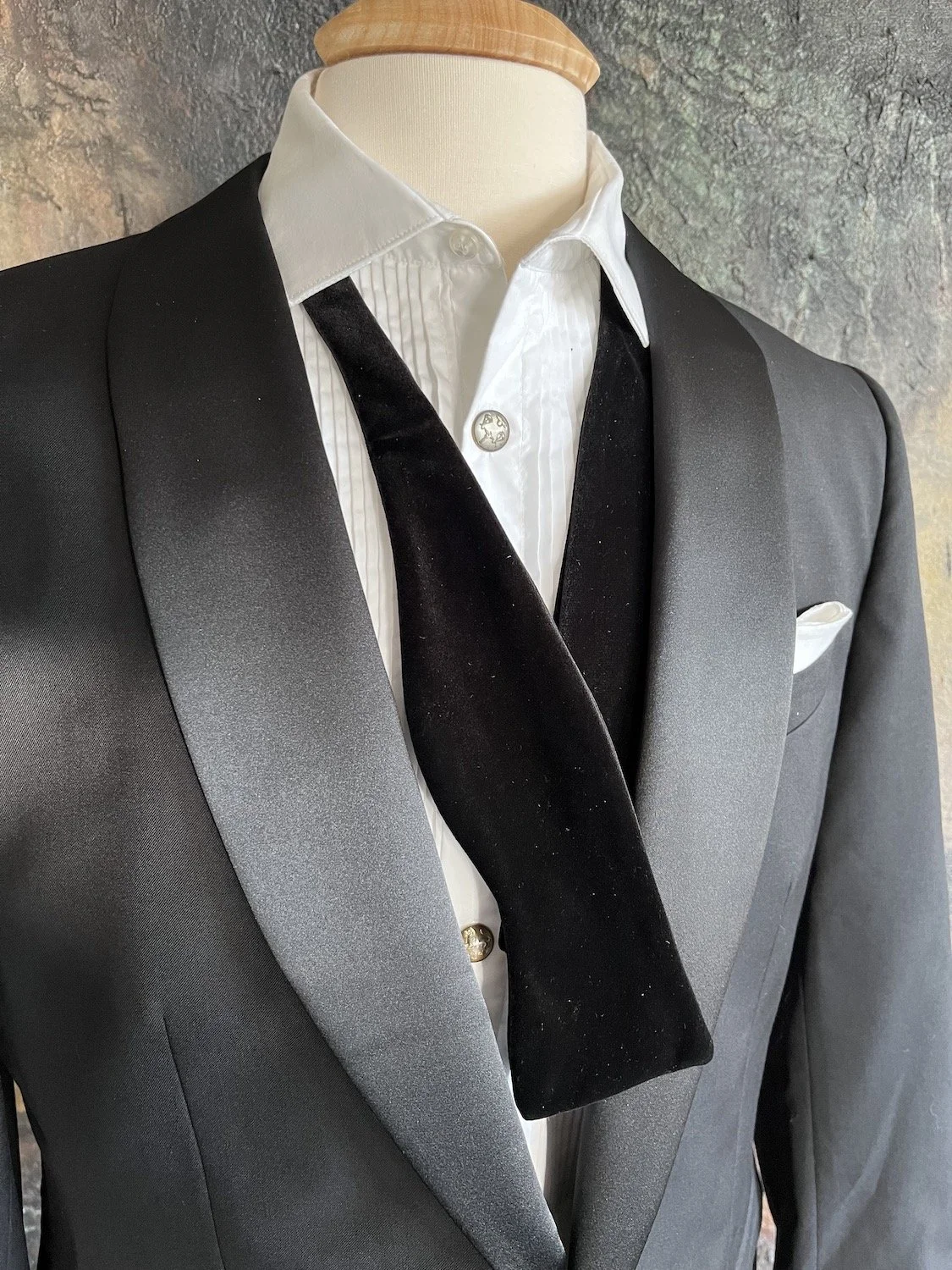Large Black Velvet, Butterfly, Bow Tie, self-tied