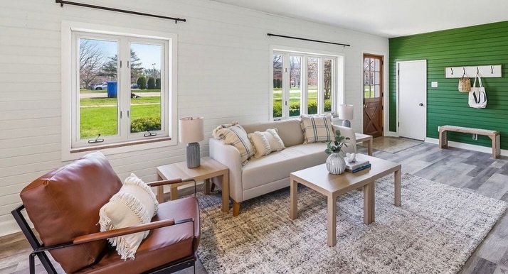 Say hello to 245 Troy Rd in Delaware ✨
.
.
We knew this home was special from our initial walkthrough &amp; the market agreed!!! This beauty went from staged to under contract in 1 day!!! This is why we do what we do! 
.
Listed by- @beingshannon 
.
#