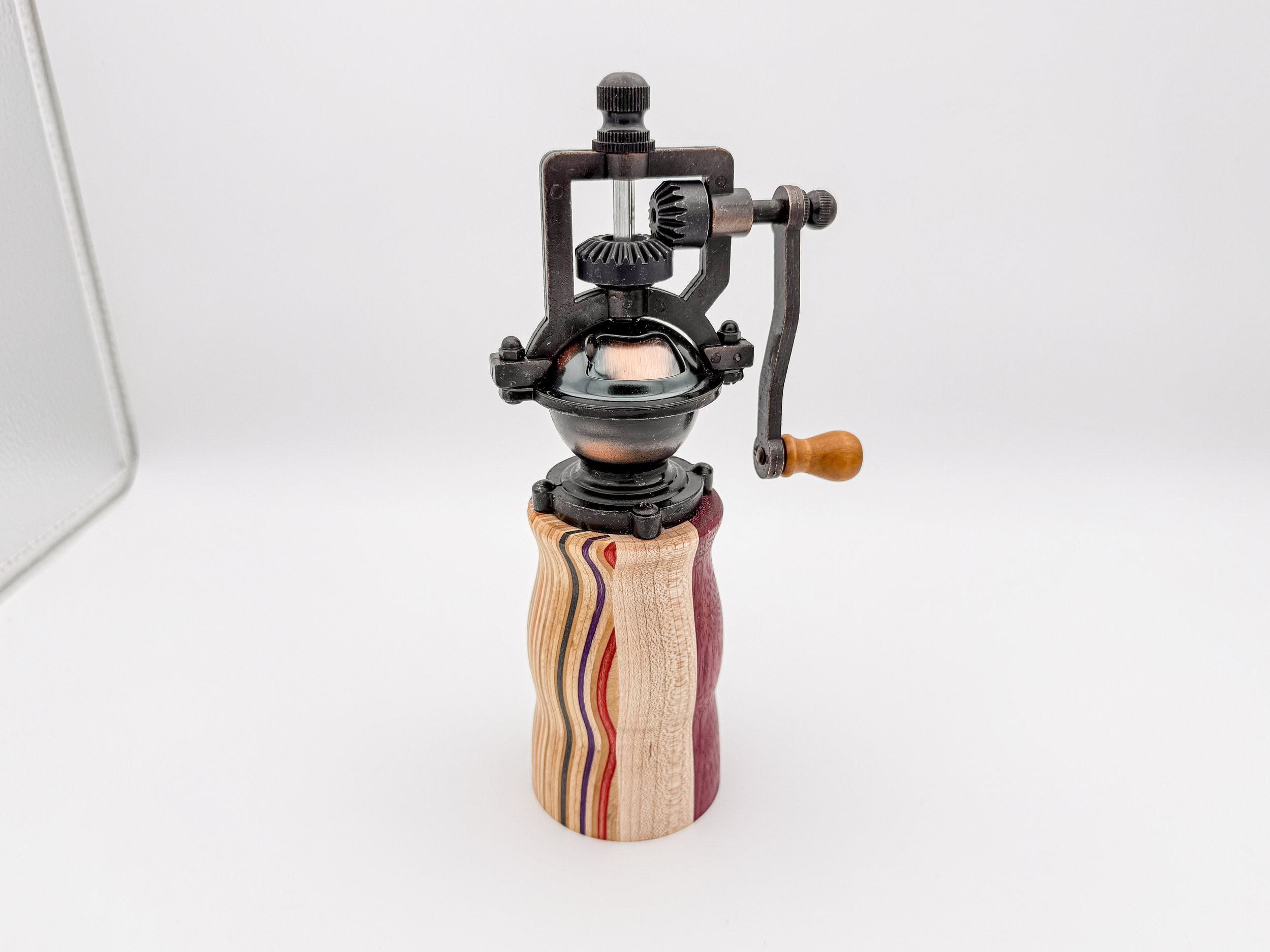 Nagare — Antique Pepper Mill