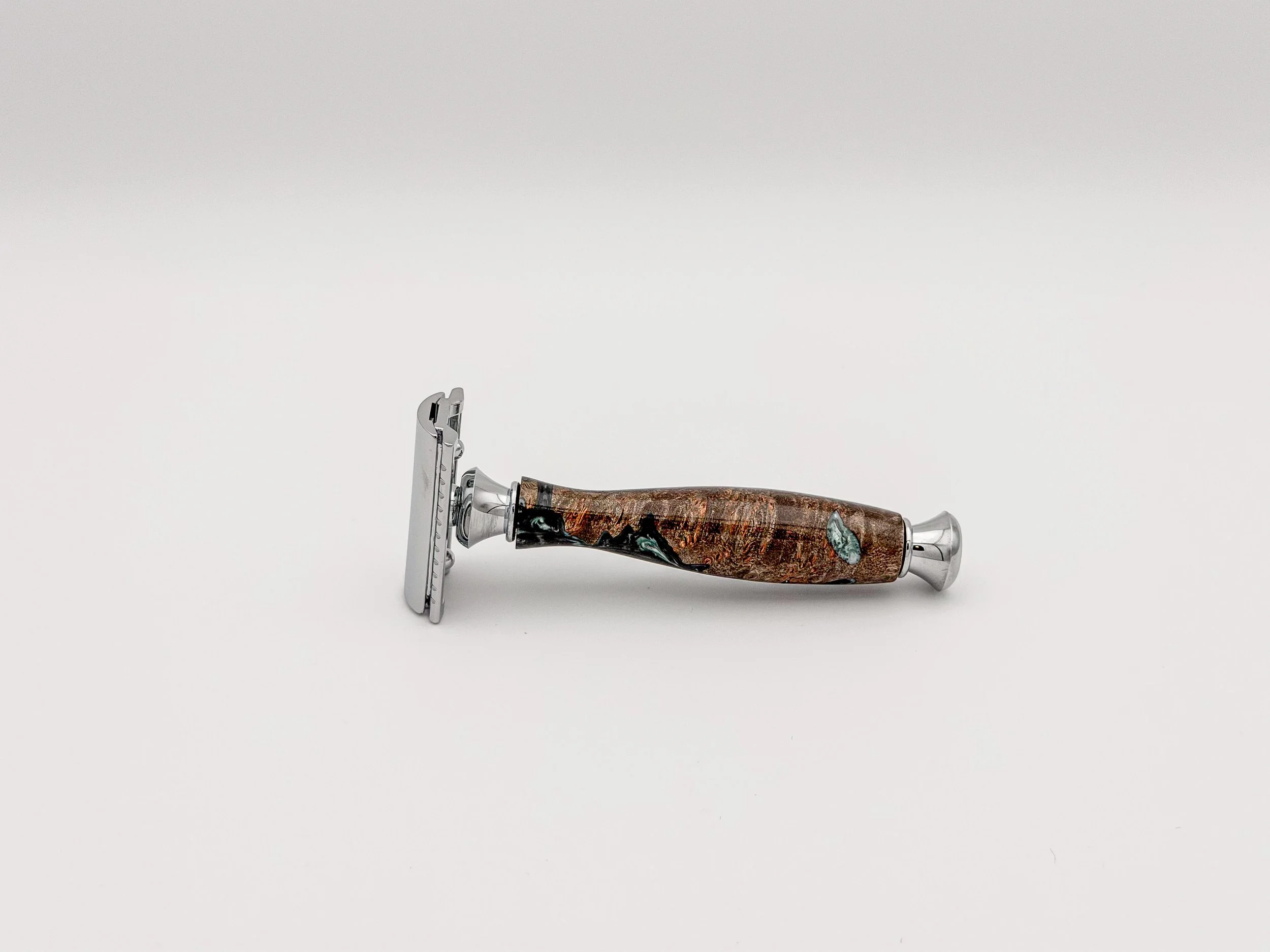 Ritual — Safety Razor in Maple Burl & Turquoise Swirl