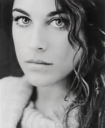 Nicole LoBiondo headshot.