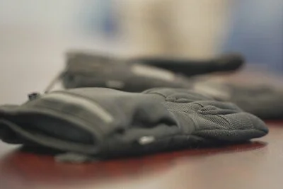Shock Gloves in Schools: A Measured Perspective