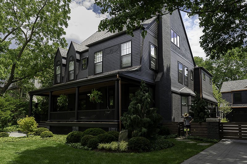 Queen Anne "the painted lady"