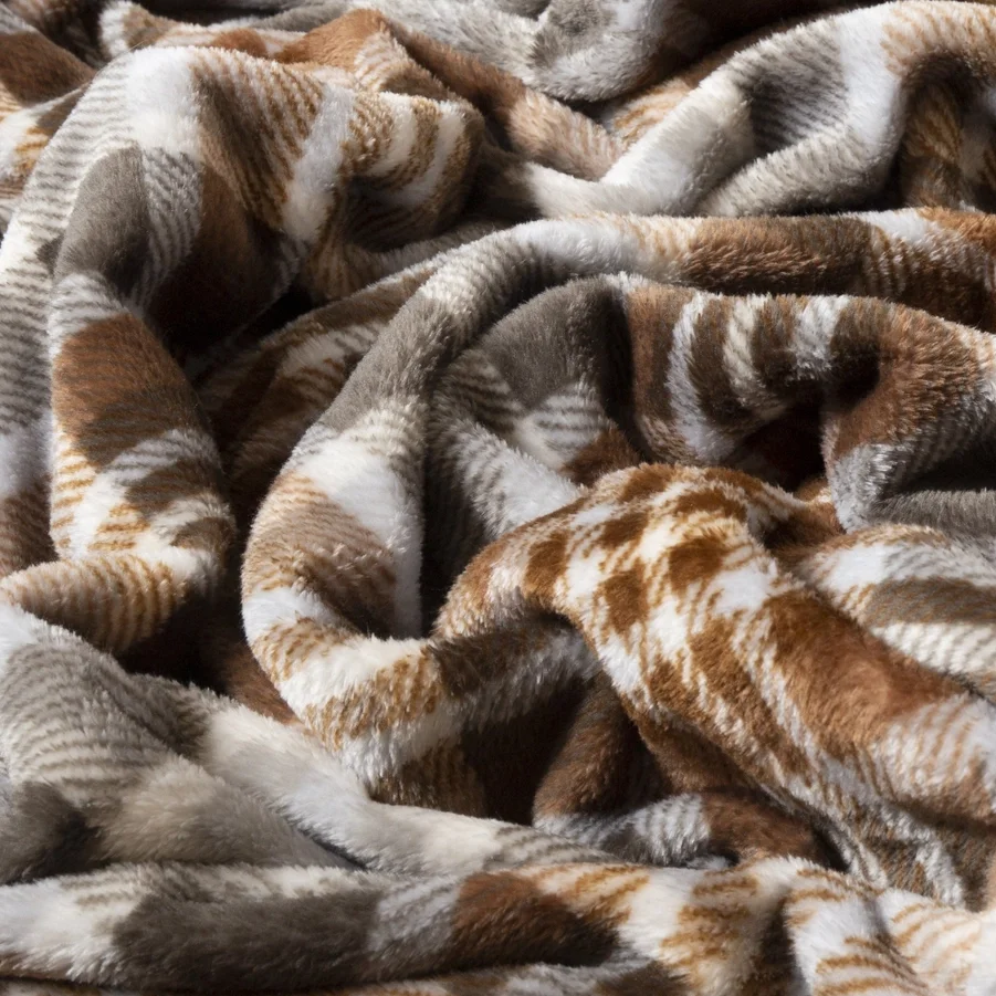 autumnplaid-shumakercurated-blanket.webp