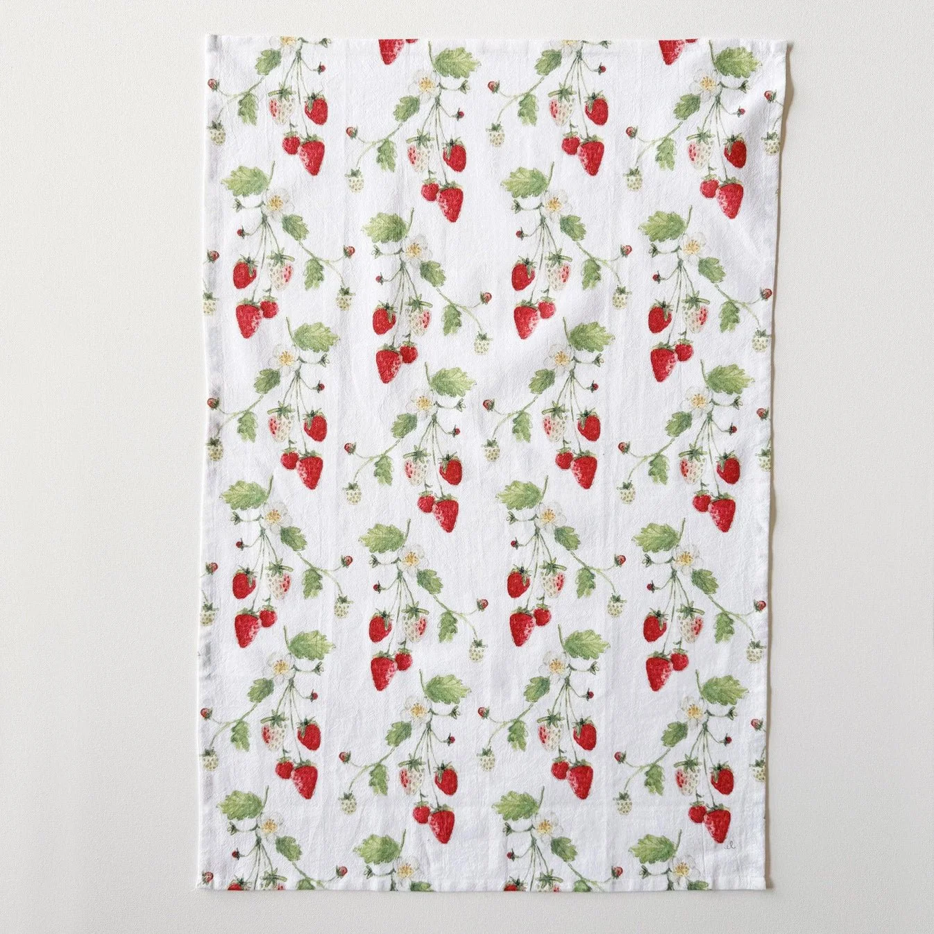 strawberry-towel-full_3ff2d851-cf40-429d-8a2f-64b887da245a (1).jpg