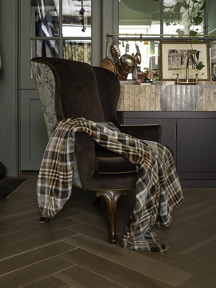 Autumn Plaid Unlined Plush Throw