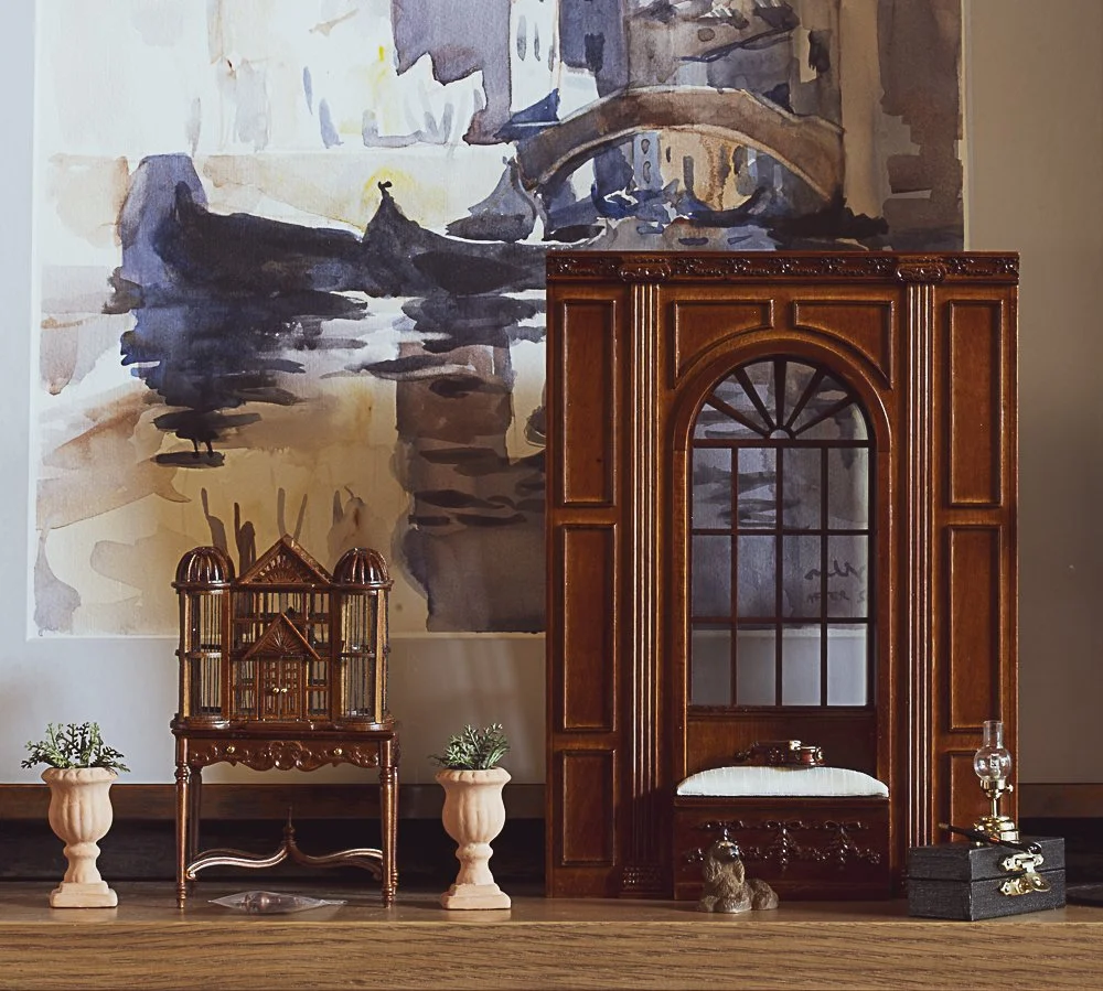 mini_manorwindow-SHUMAKERCURATED.jpg