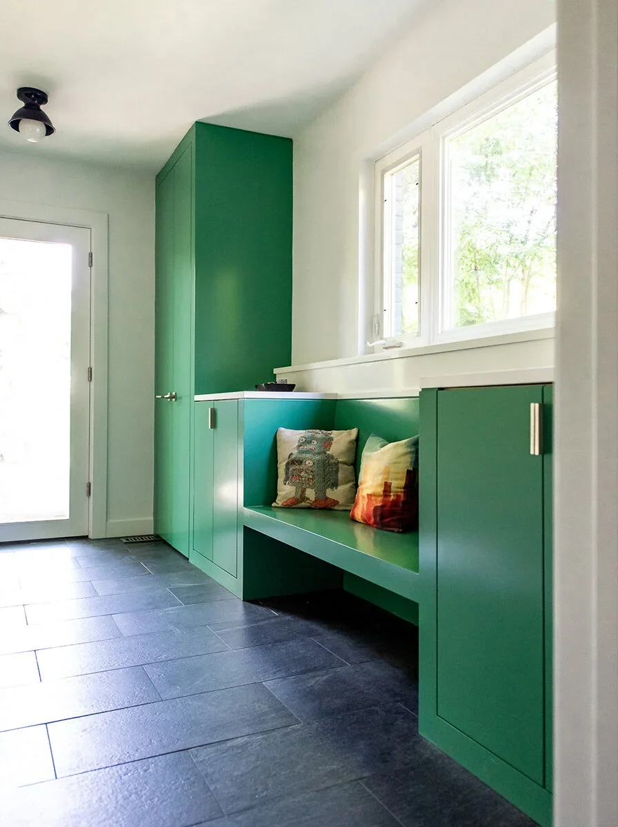 cobalt-mudroom-shumakerdesign.webp