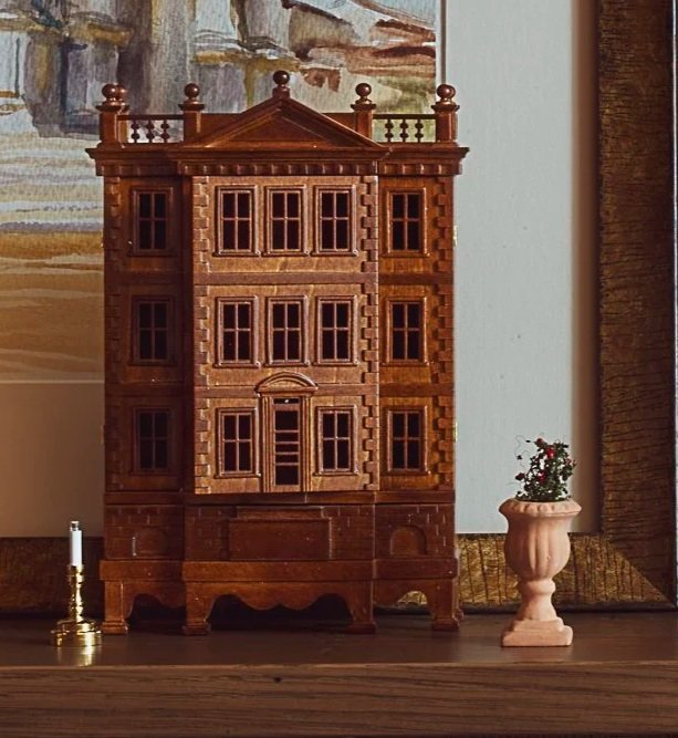 mini_dollhouse-SHUMAKERCURATED.jpg
